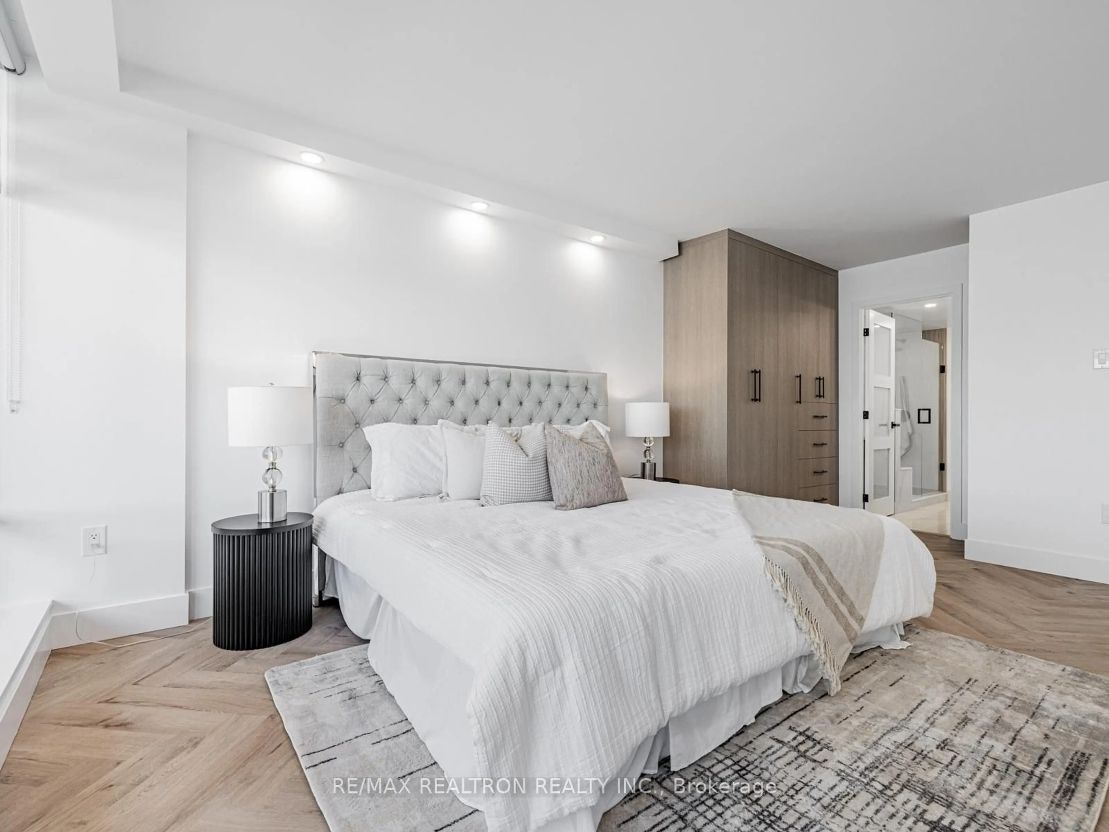 Bedroom with bed, unknown for 7420 Bathurst St #1611, Vaughan Ontario L4J 6X4