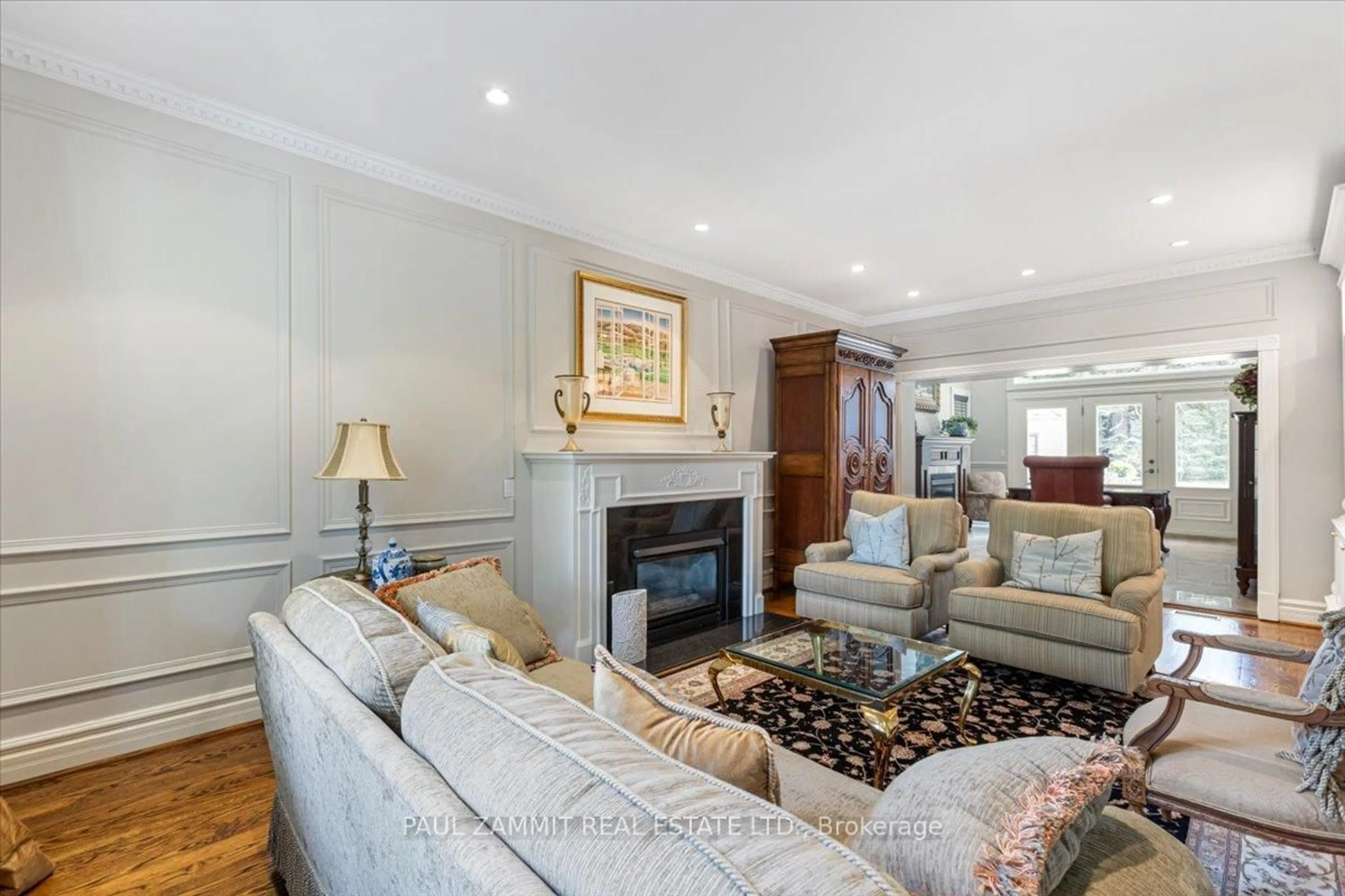 Living room with furniture, unknown for 28 Thornlea Rd, Markham Ontario L3T 1X3