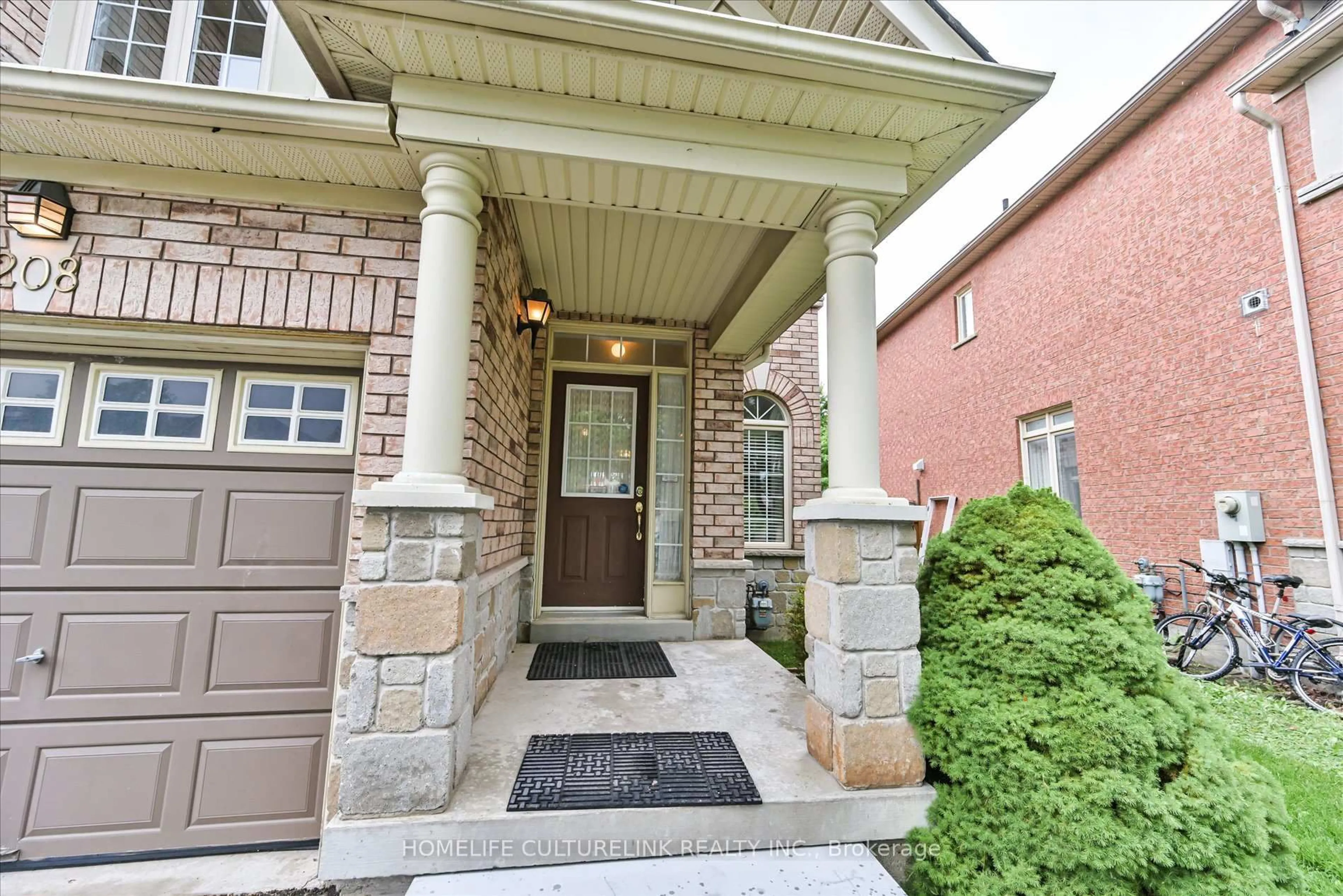 Unknown for 208 Cabernet Rd, Vaughan Ontario L4J 8V8
