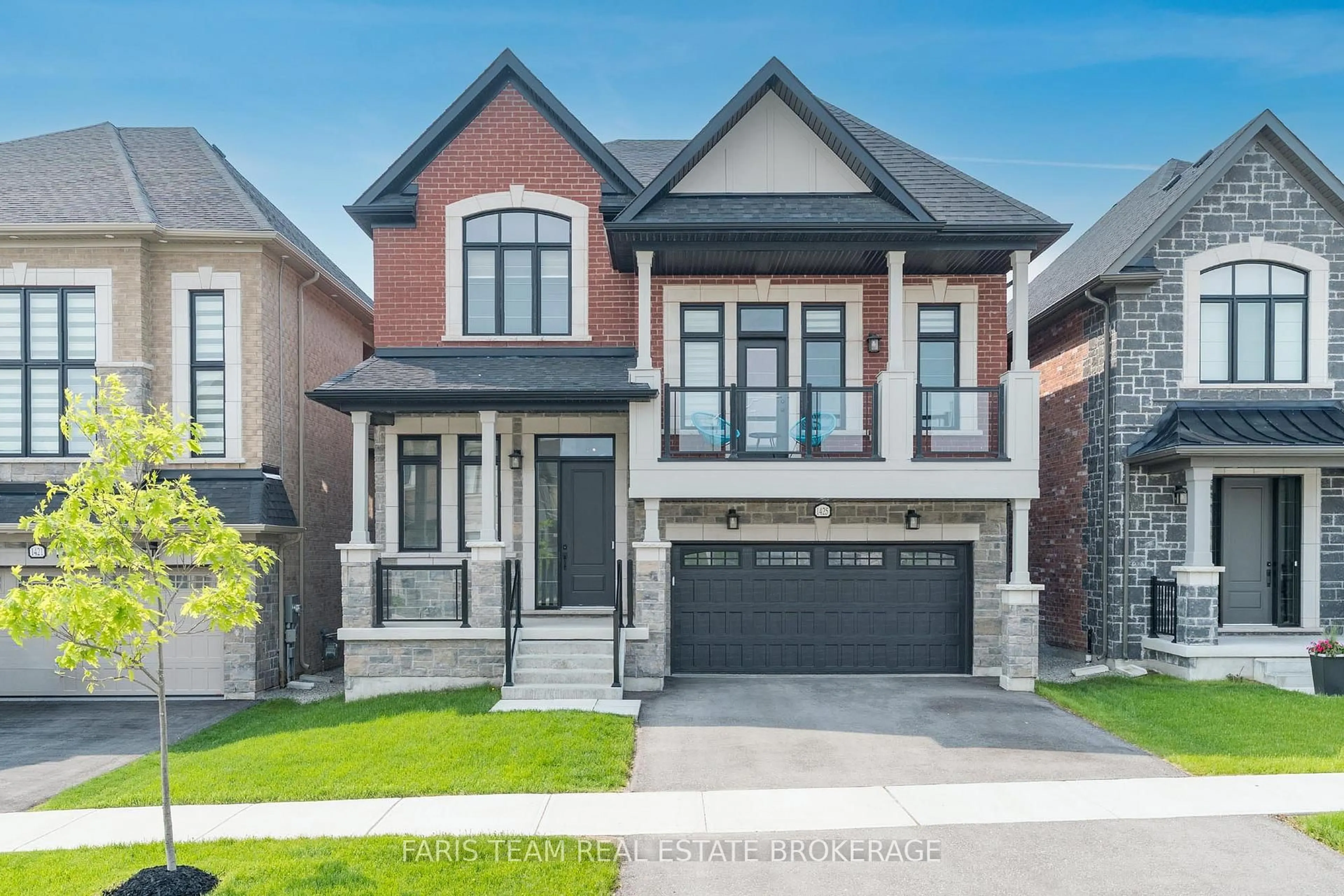 Home with brick exterior material, street for 1425 Blackmore St, Innisfil Ontario L9S 0P2