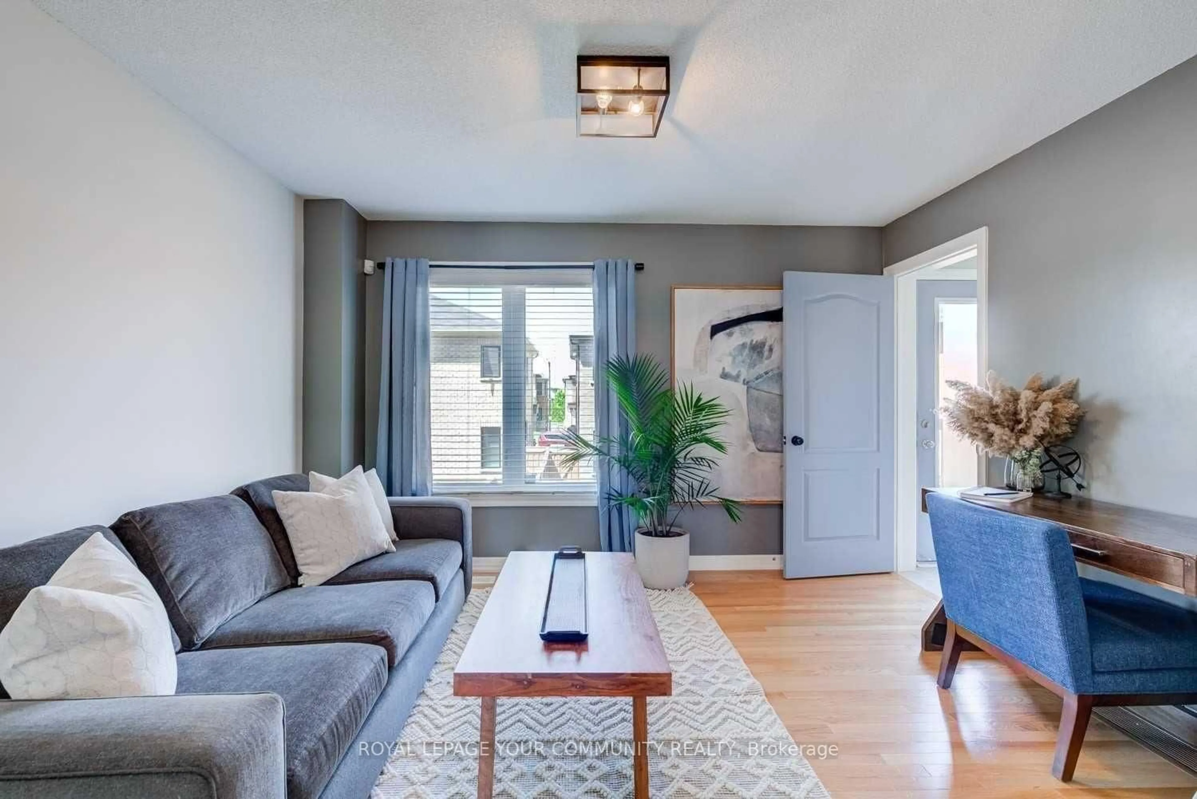 Living room with furniture, unknown for 56 Allure St, Newmarket Ontario L3X 0L2
