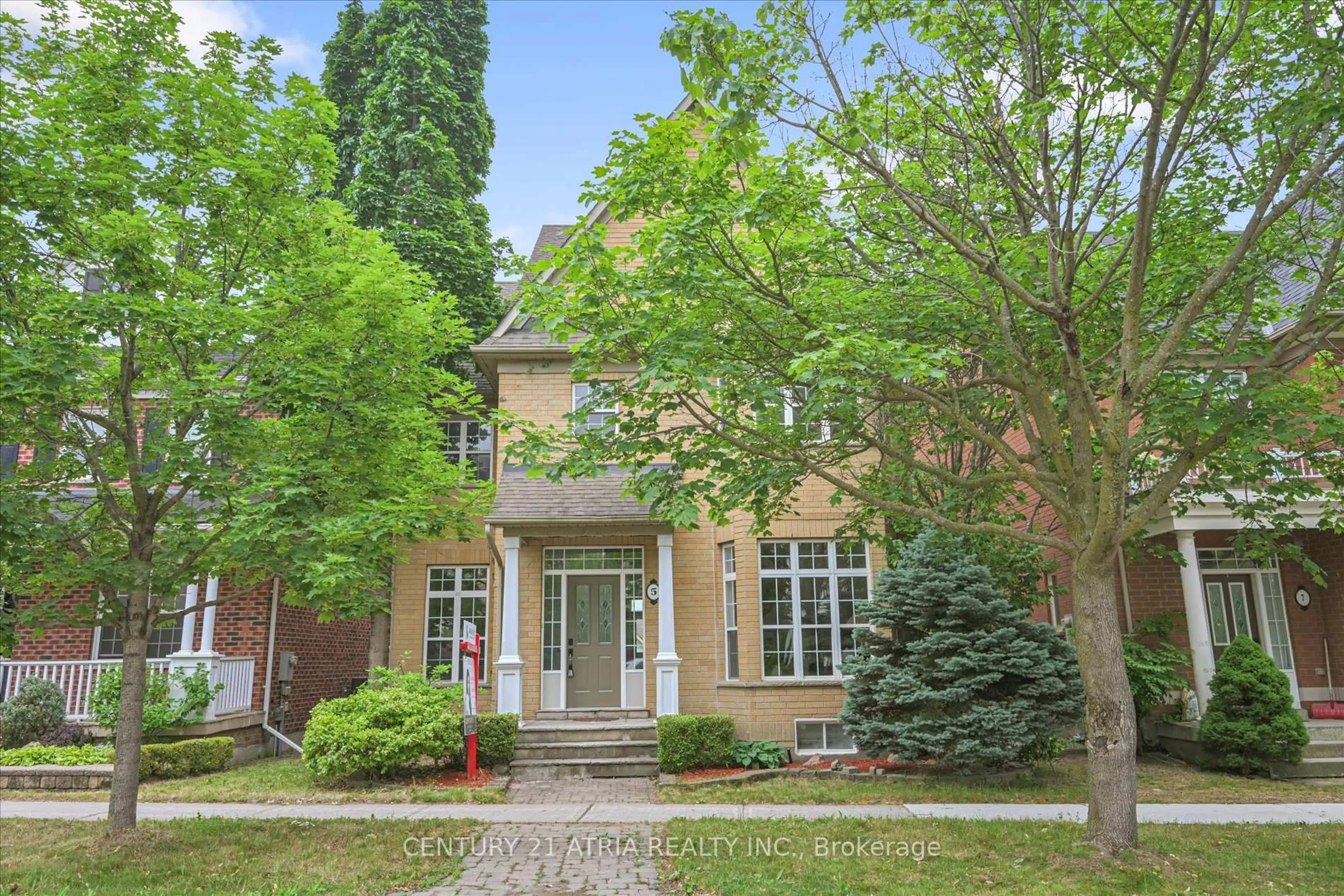 Home with brick exterior material, street for 5 Angus Glen Blvd, Markham Ontario L6C 1Z1