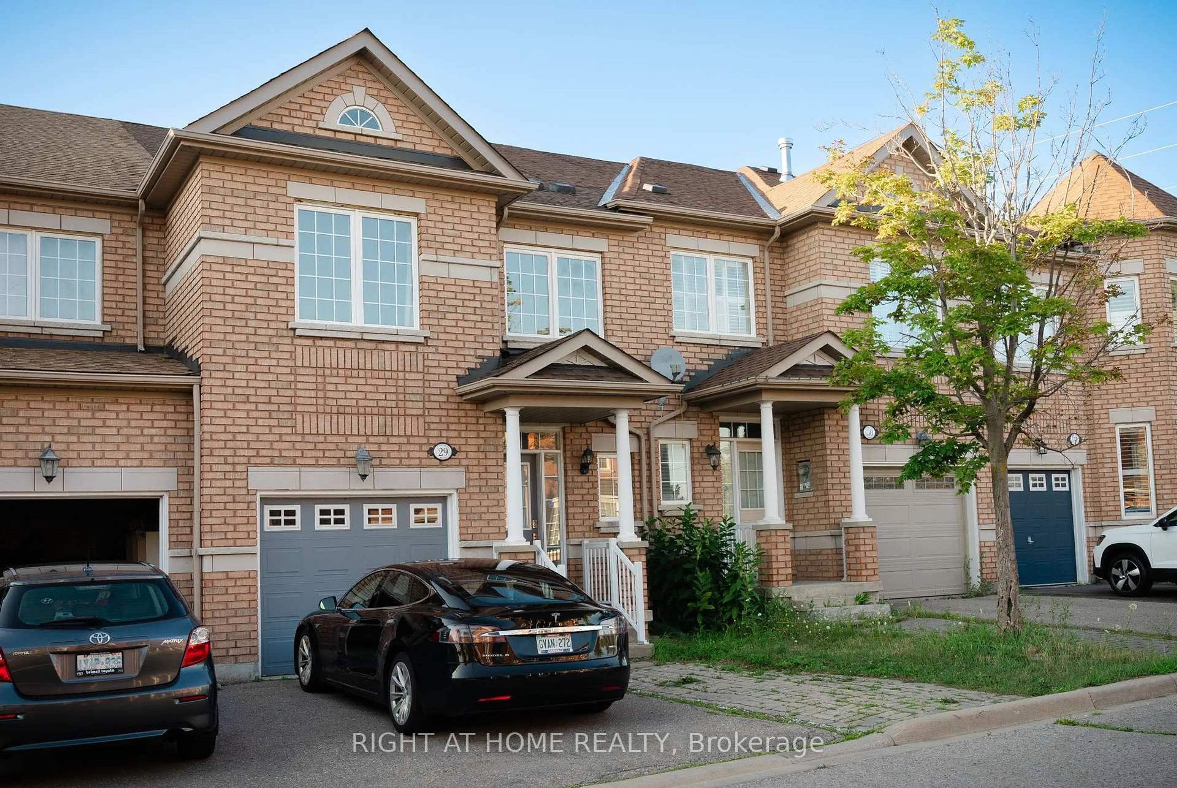 Home with brick exterior material, street for 8 Townwood Dr #29, Richmond Hill Ontario L4E 4X9