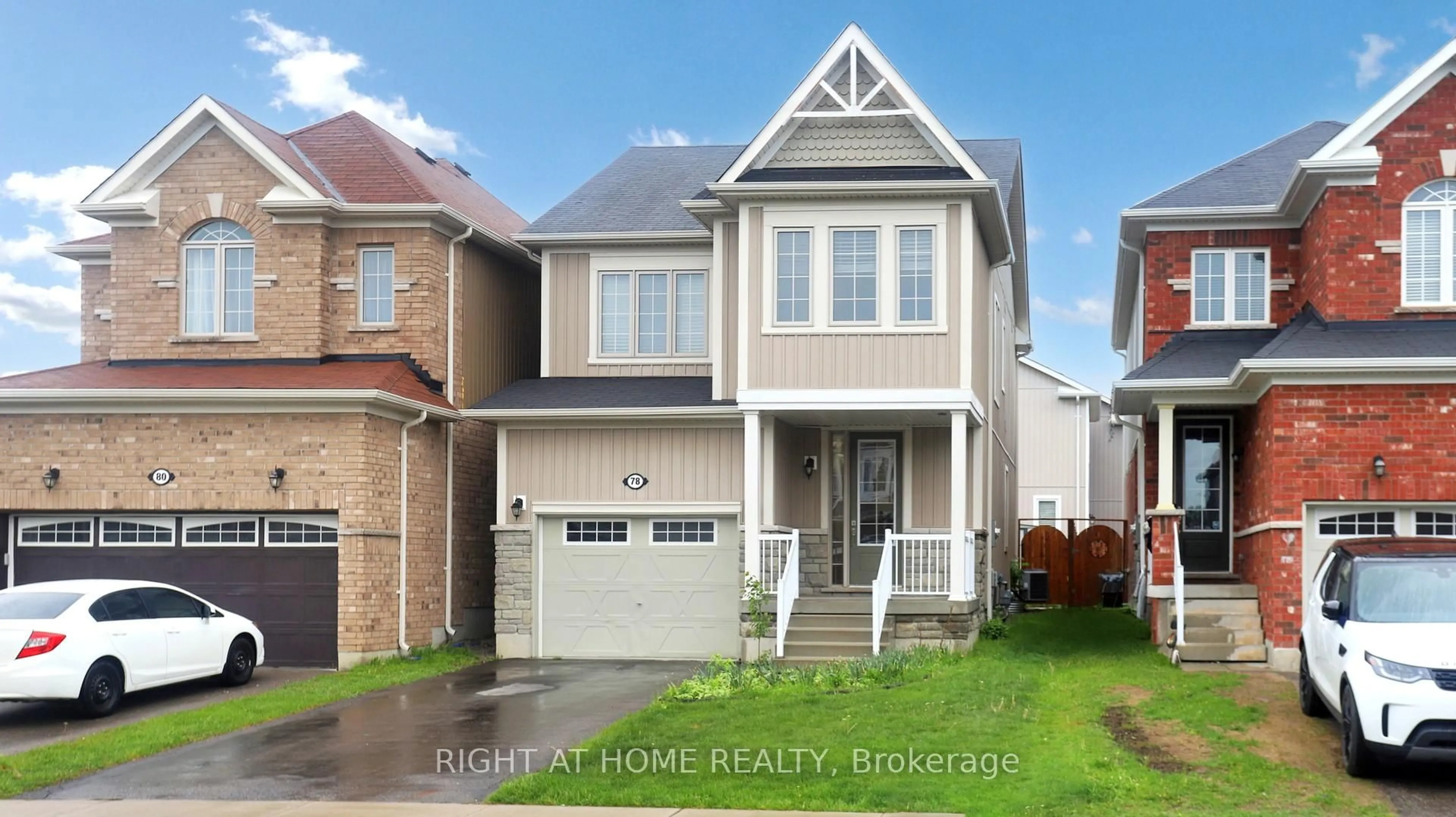 Home with vinyl exterior material, street for 78 Wagner Cres, Essa Ontario L3W 0R6