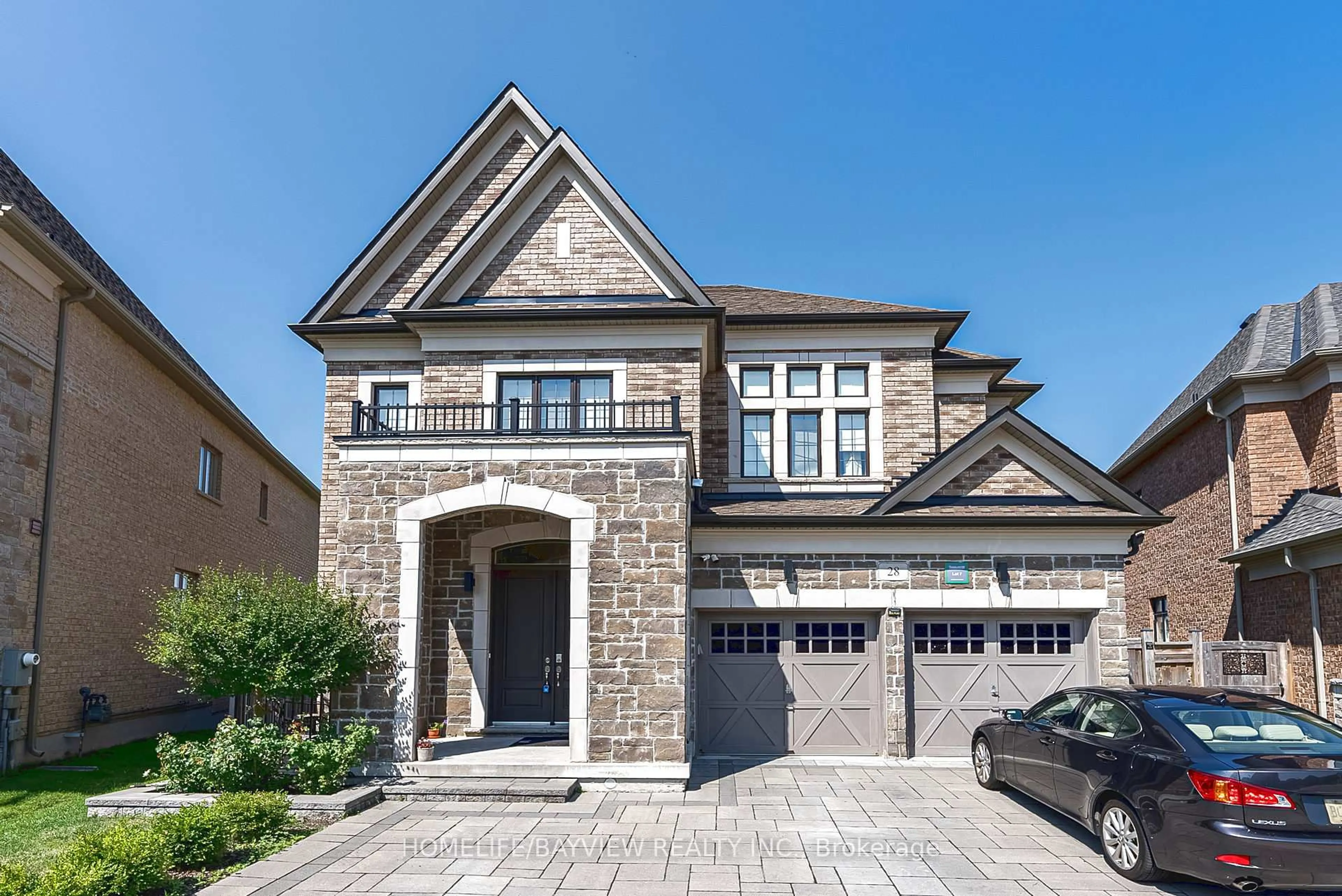 Home with brick exterior material, street for 28 Hamster Cres, Aurora Ontario L4G 3G7