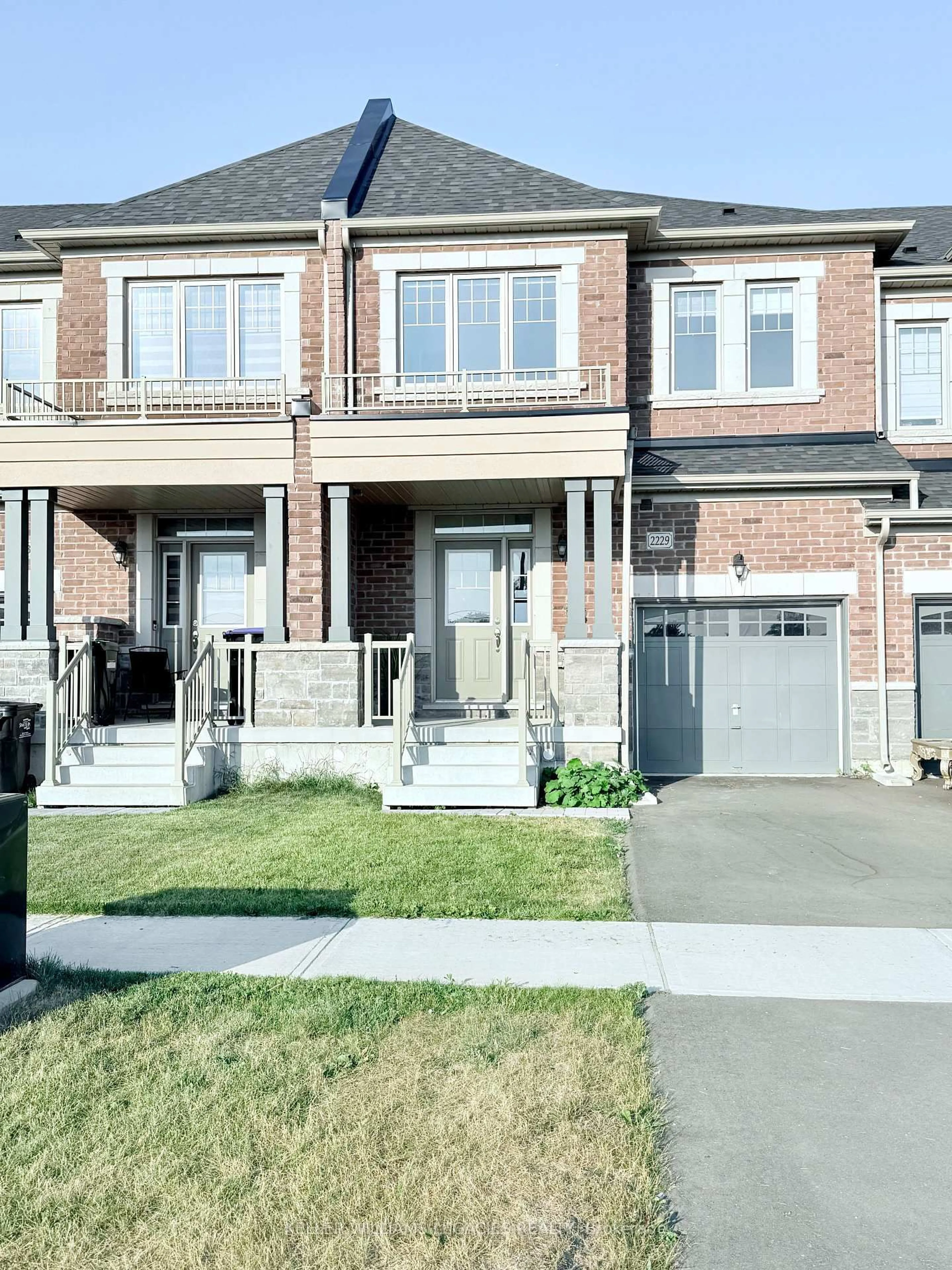 Home with brick exterior material, street for 2229 Grainger Loop, Innisfil Ontario L9S 0N1