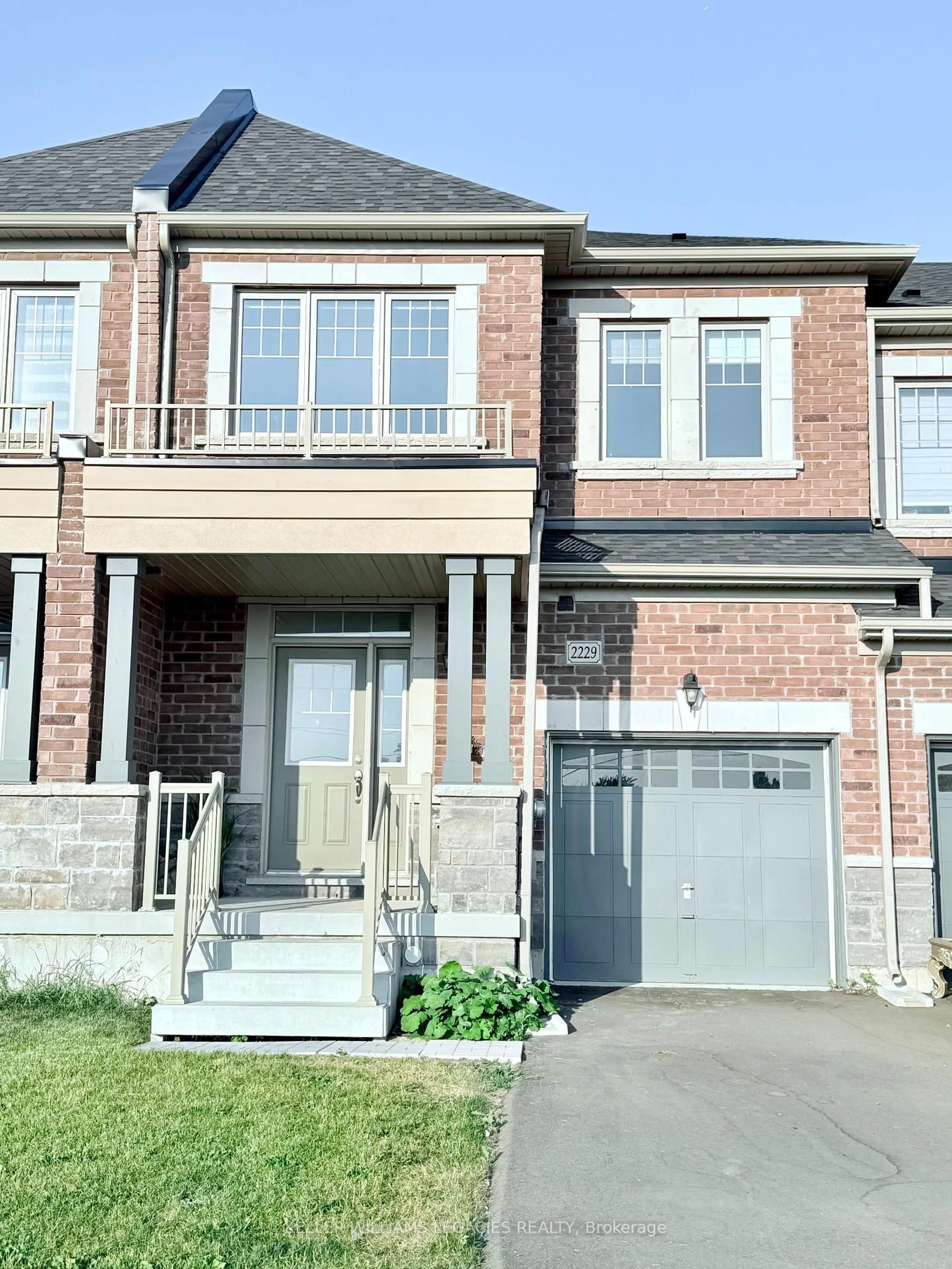 Home with brick exterior material, street for 2229 Grainger Loop, Innisfil Ontario L9S 0N1