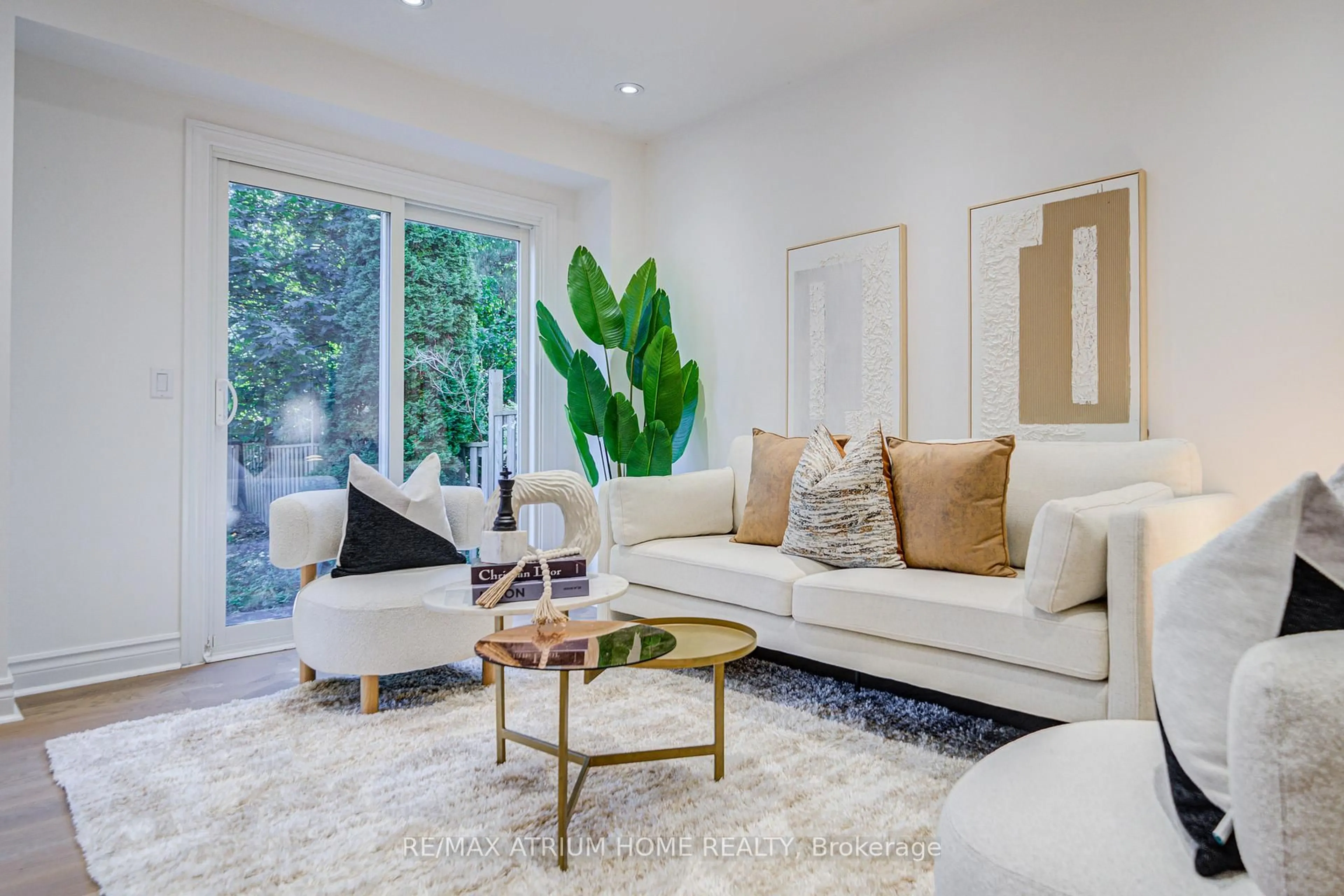 Living room with furniture, unknown for 77 Karma Rd, Markham Ontario L3R 4S8