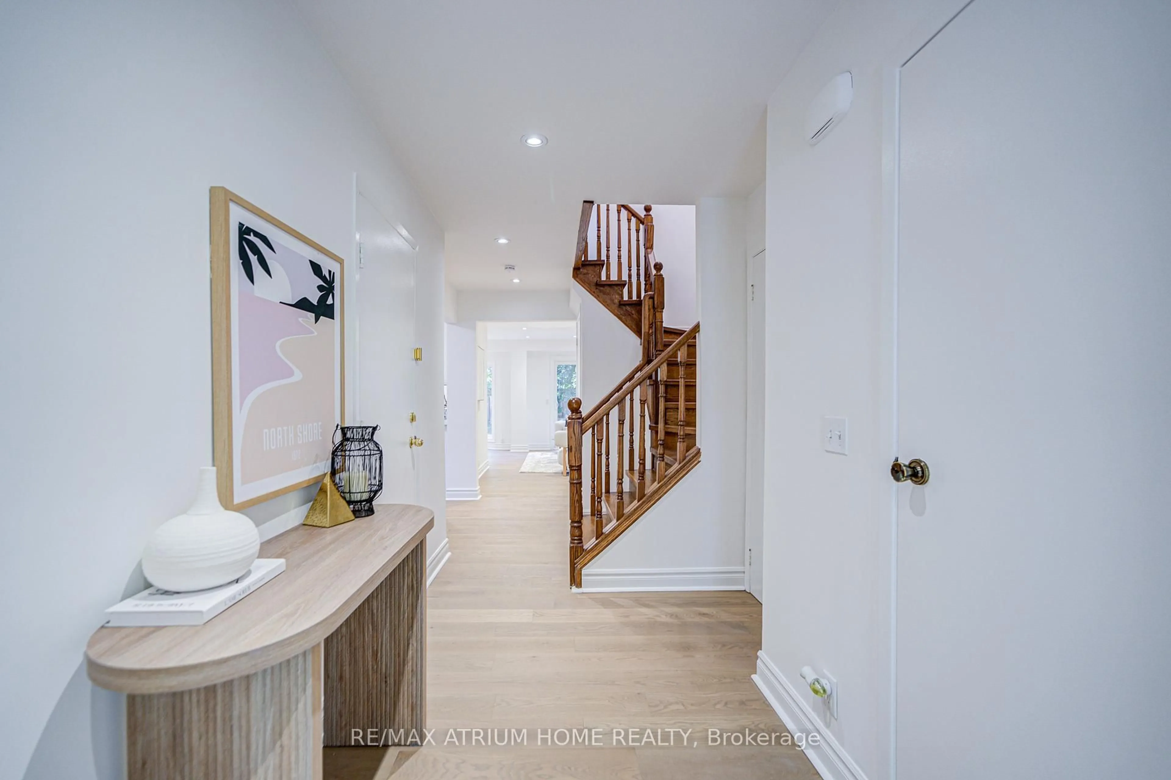 Indoor entryway for 77 Karma Rd, Markham Ontario L3R 4S8