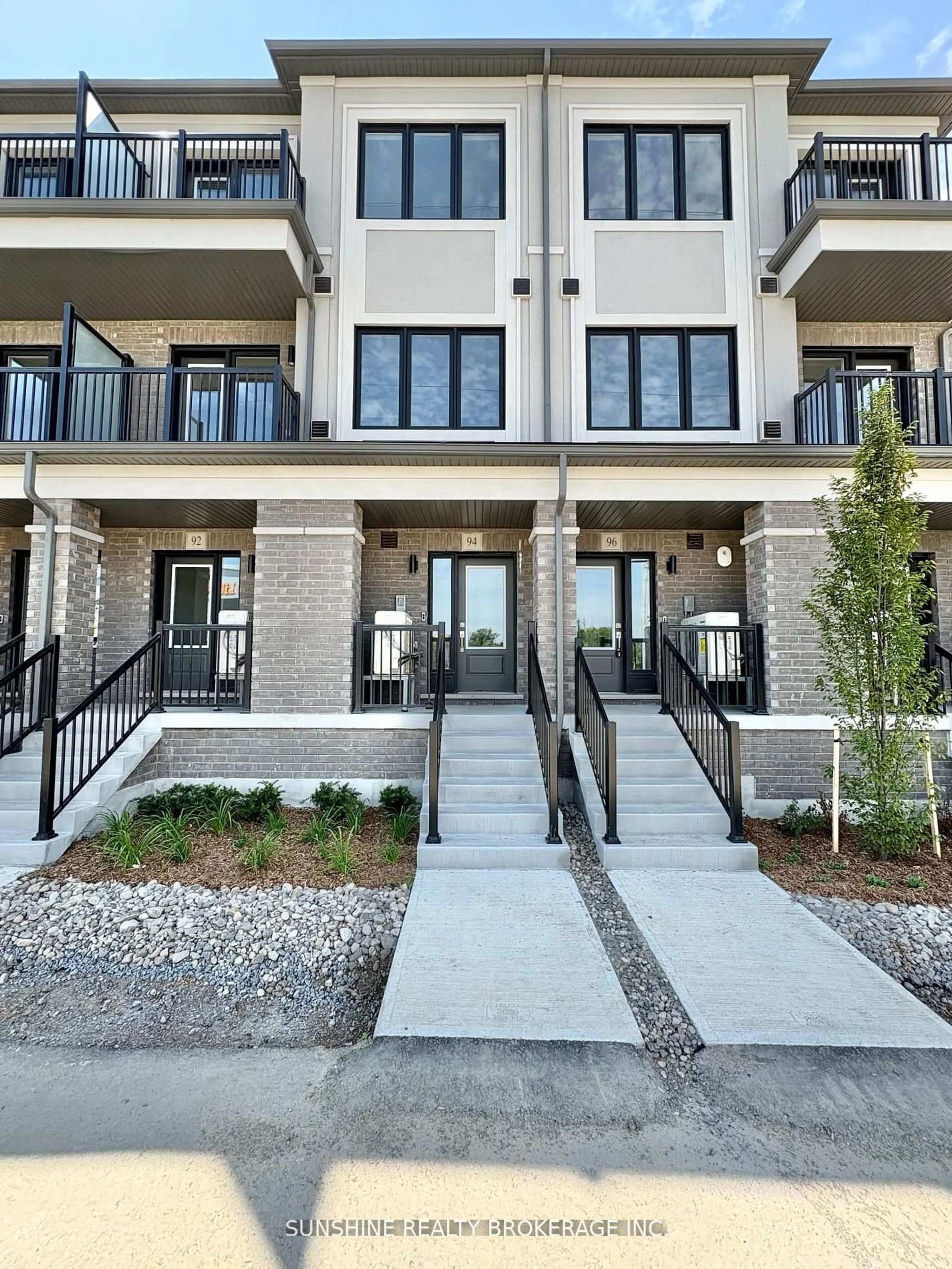 Unknown for 94 Matawin Lane, Richmond Hill Ontario L4B 0H7