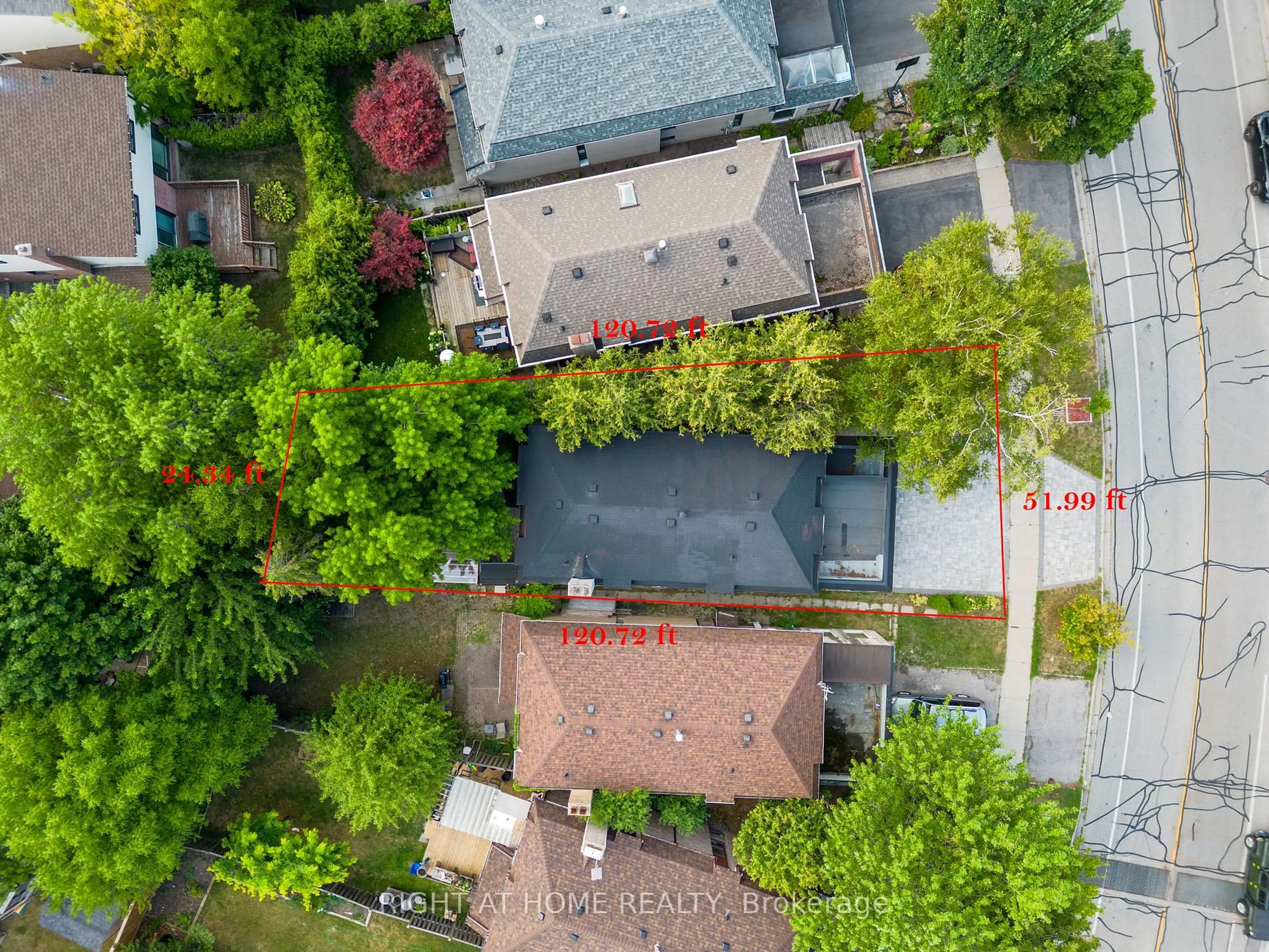 A pic from outside/outdoor area/front of a property/back of a property/a pic from drone, street for 302 Mullen Dr, Vaughan Ontario L4J 2P2