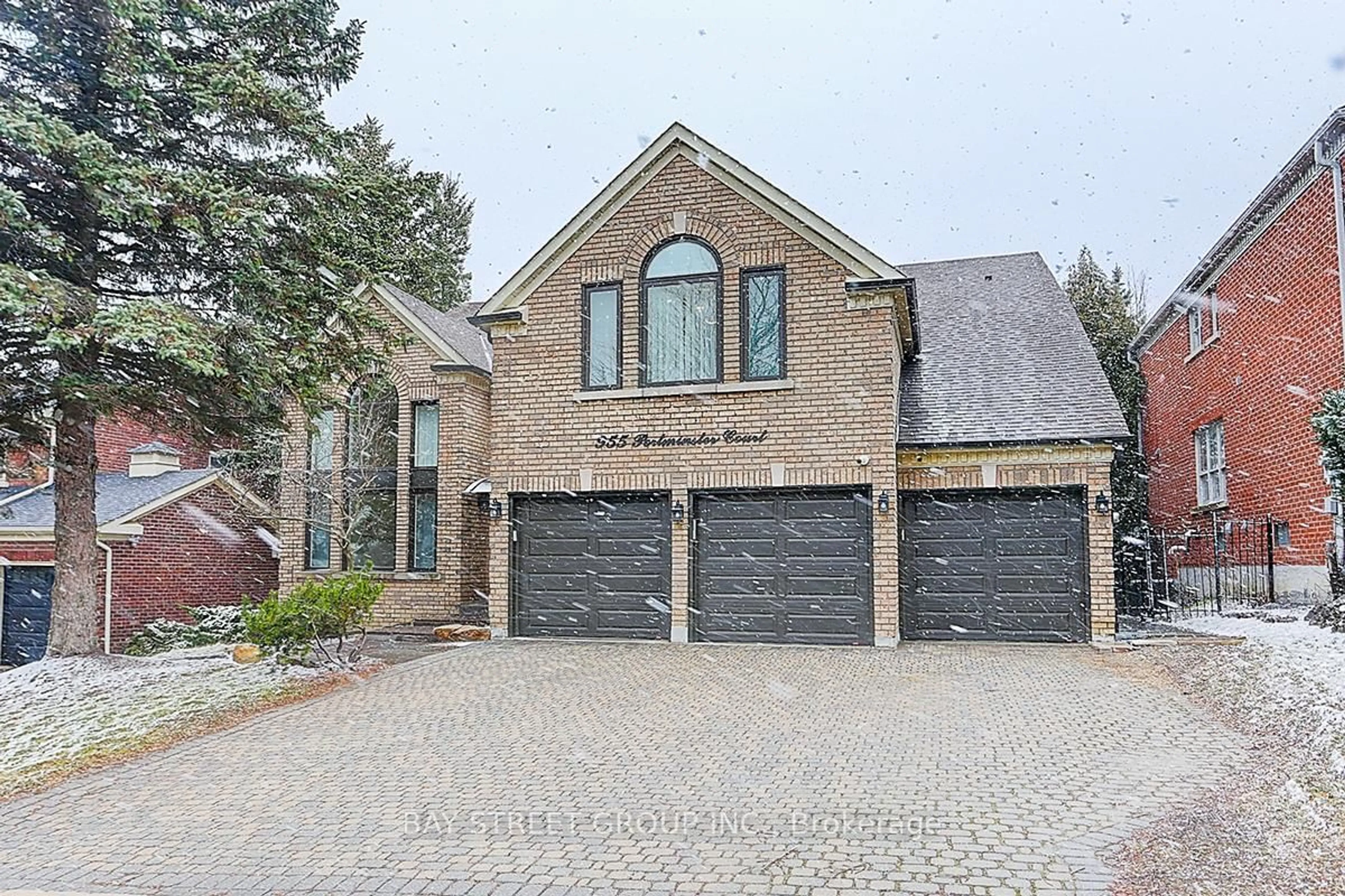 Home with brick exterior material, street for 955 Portminster Crt, Newmarket Ontario L3X 1L8
