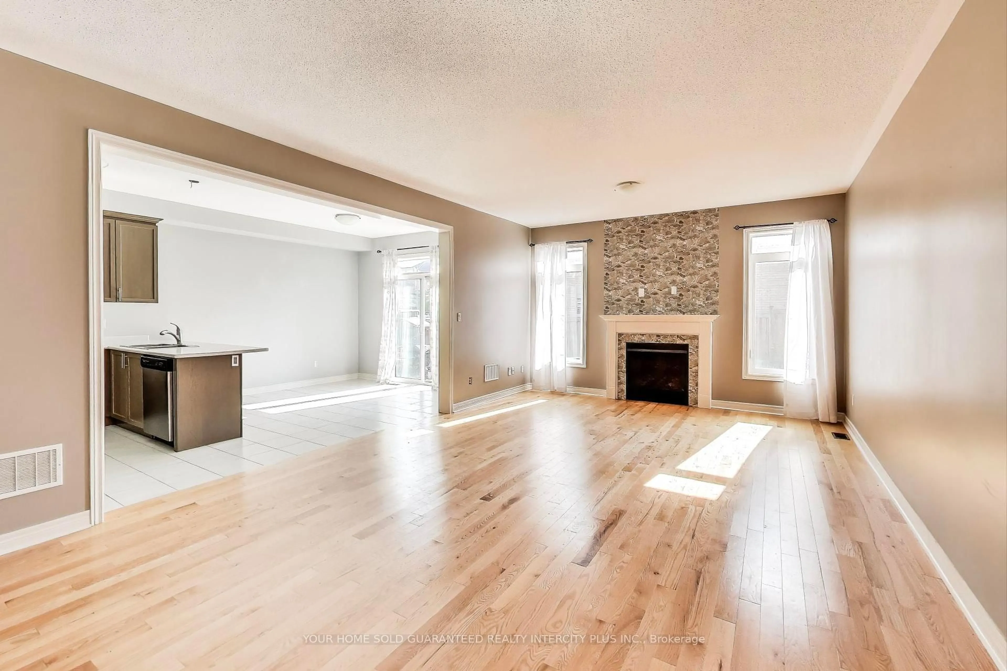 Unknown for 64 Barrow Ave, Bradford West Gwillimbury Ontario L3Z 0W1