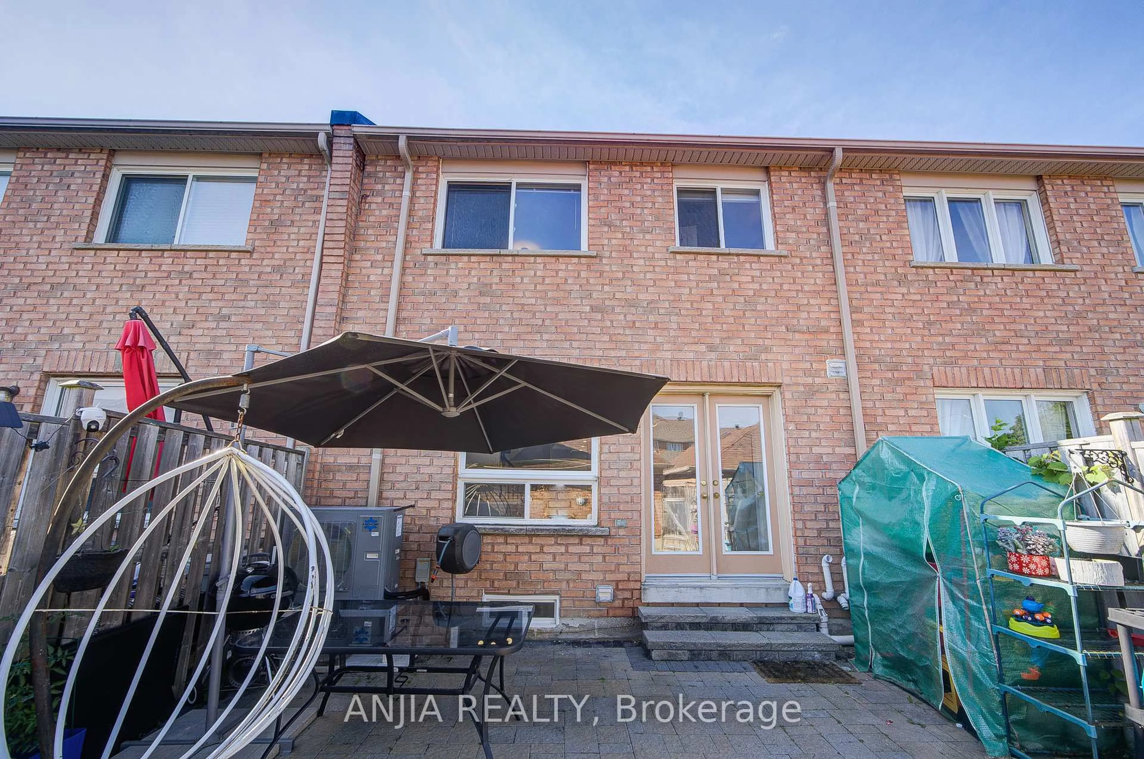A pic from outside/outdoor area/front of a property/back of a property/a pic from drone, street for 706 Castlemore Ave, Markham Ontario L6E 1M9