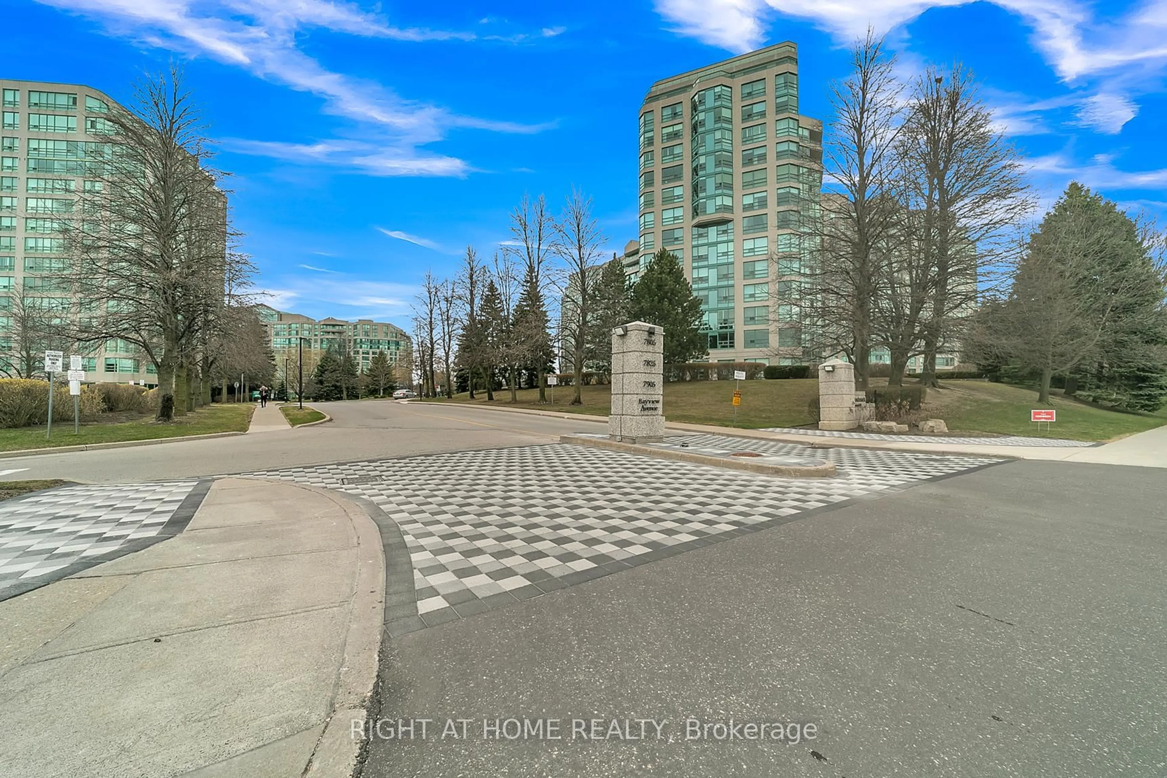 Patio, street for 7825 Bayview Ave #901, Markham Ontario L3T 7N2