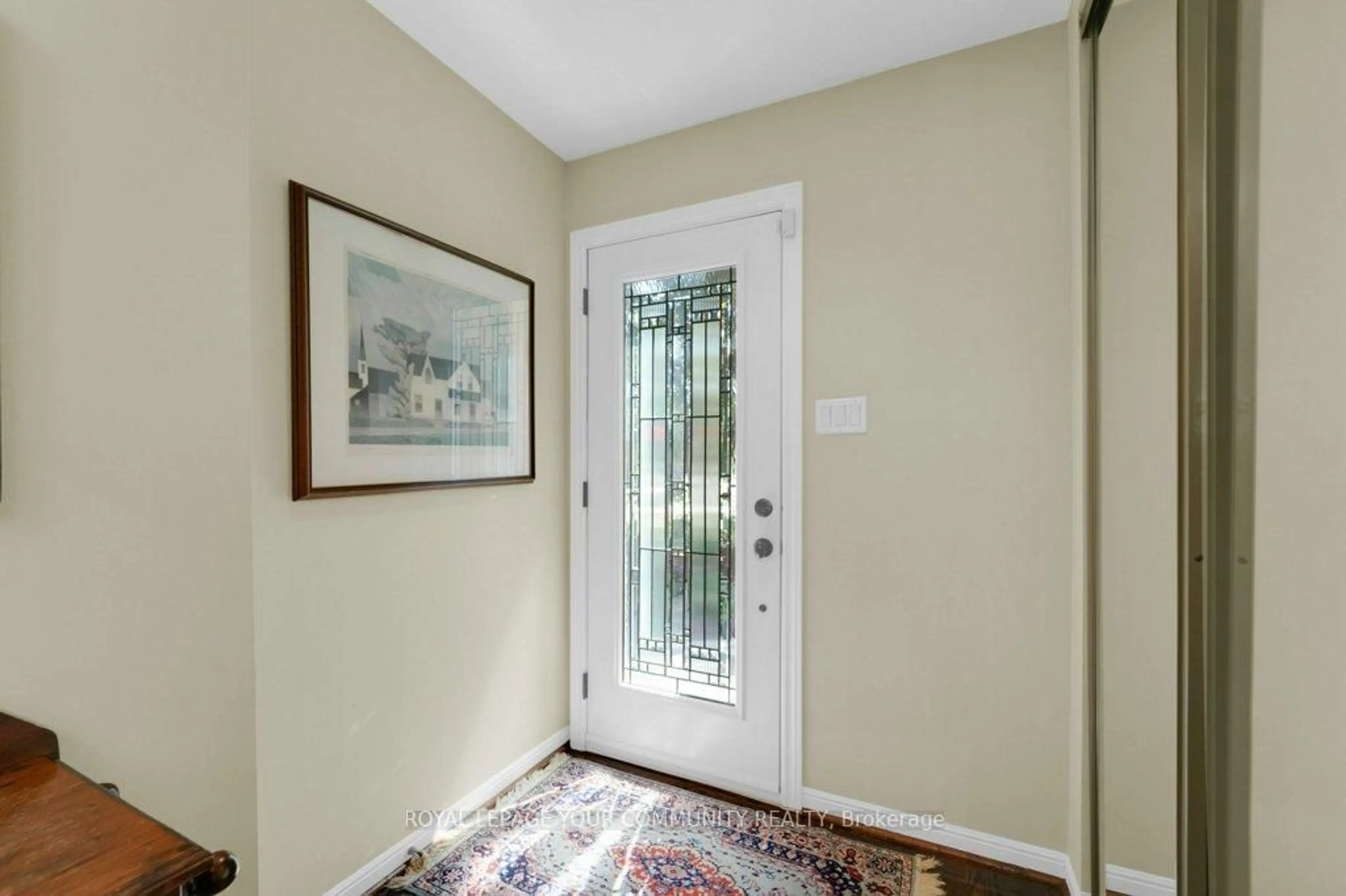 Indoor entryway for 85 Colvin Cres, Vaughan Ontario L4J 2N7