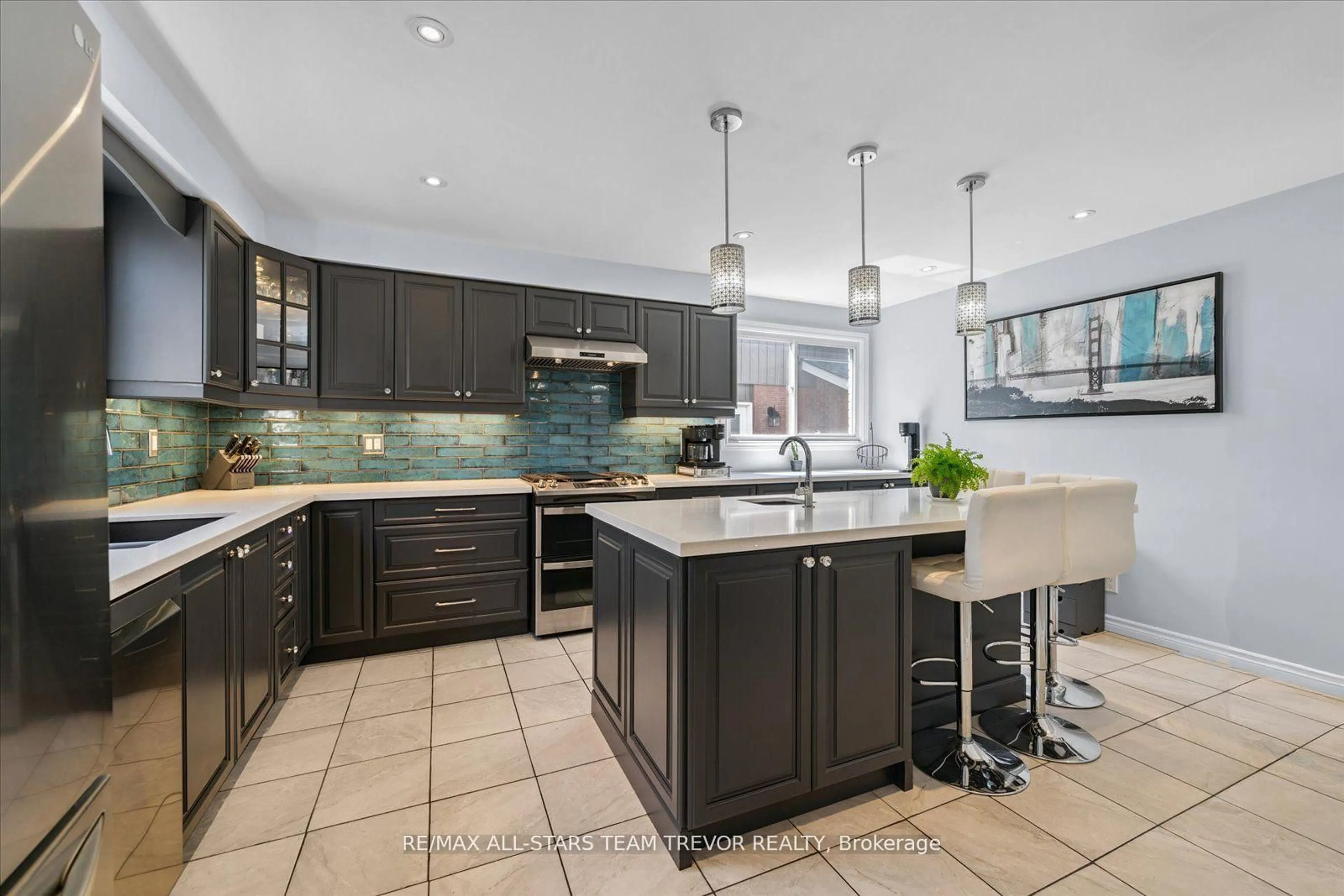 Contemporary kitchen, ceramic/tile floor for 207 Biscayne Blvd, Georgina Ontario L4P 3L8