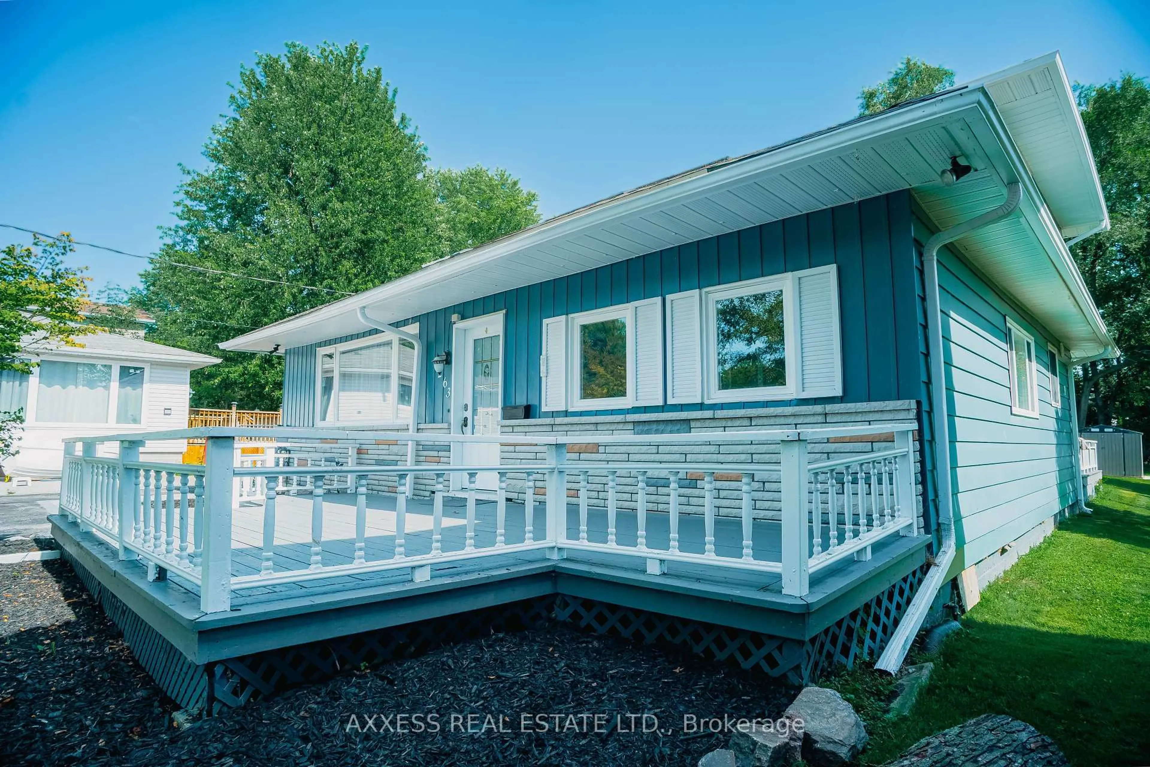 Home with vinyl exterior material, water/lake/river/ocean view for 263 Elm Ave, Georgina Ontario L4P 2V4