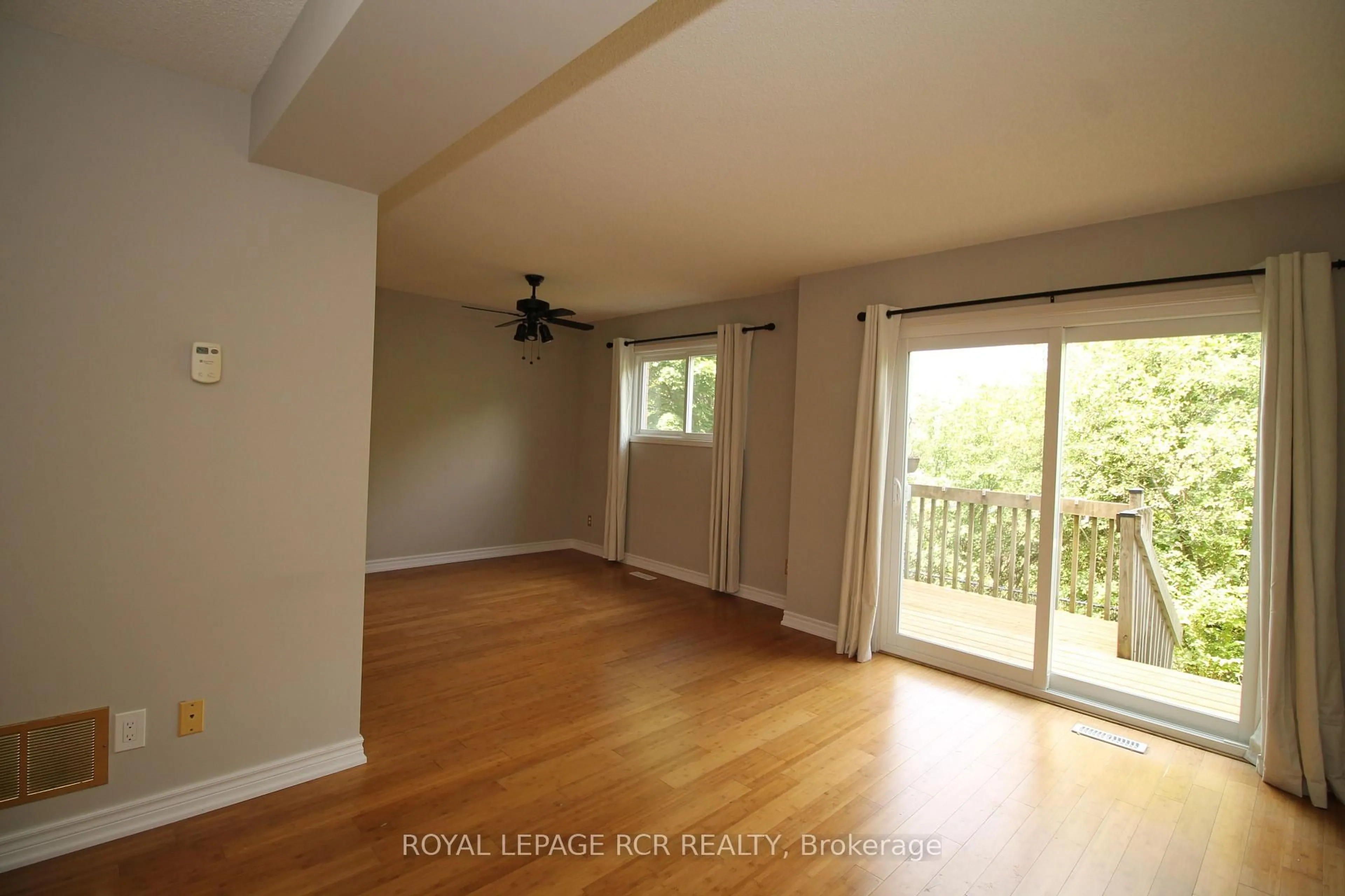 A pic of a room for 17 William Curtis Circ #2, Newmarket Ontario L3Y 8L7