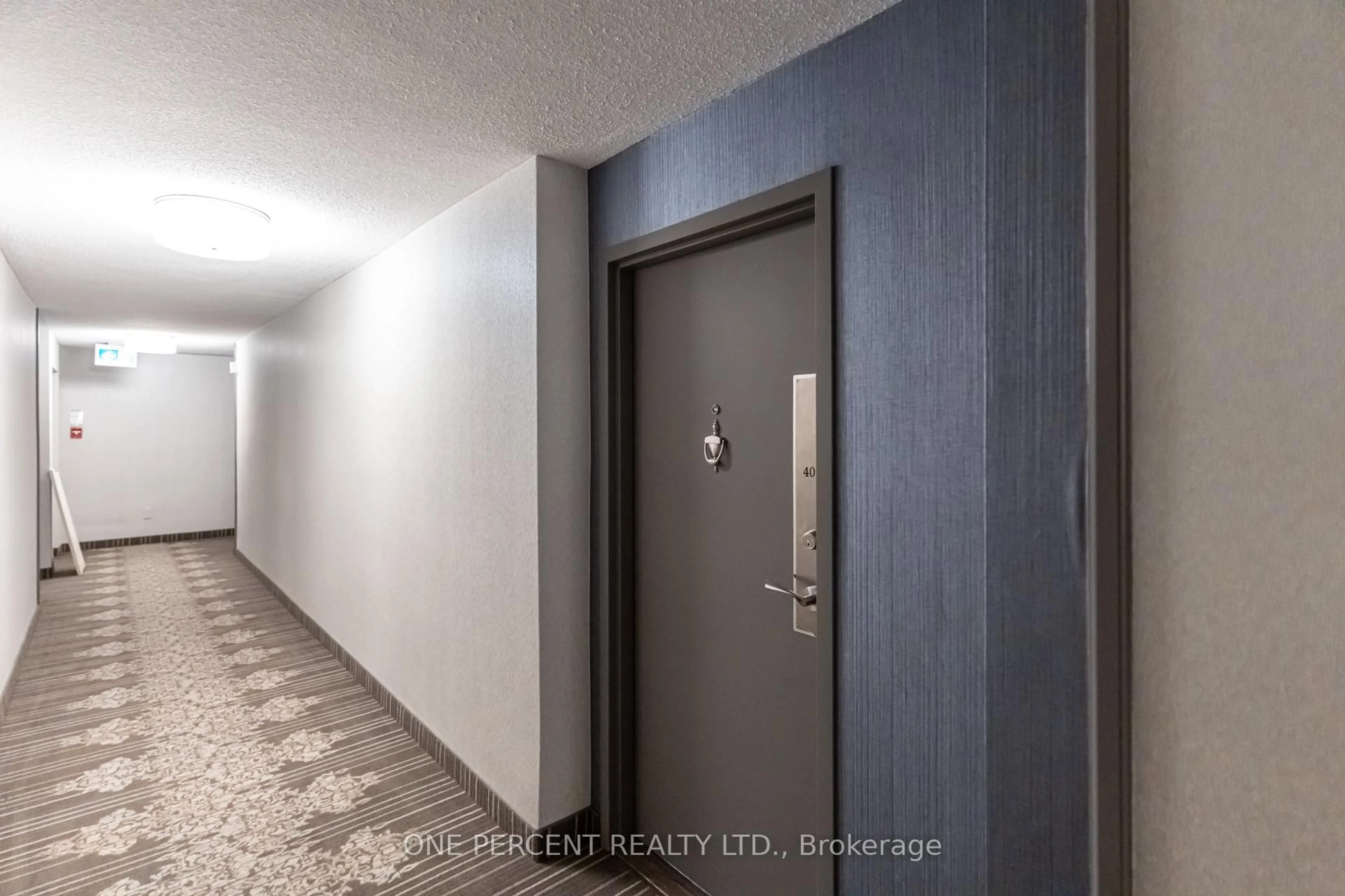 Indoor foyer for 80 Inverlochy Blvd #409, Markham Ontario L3T 4P3