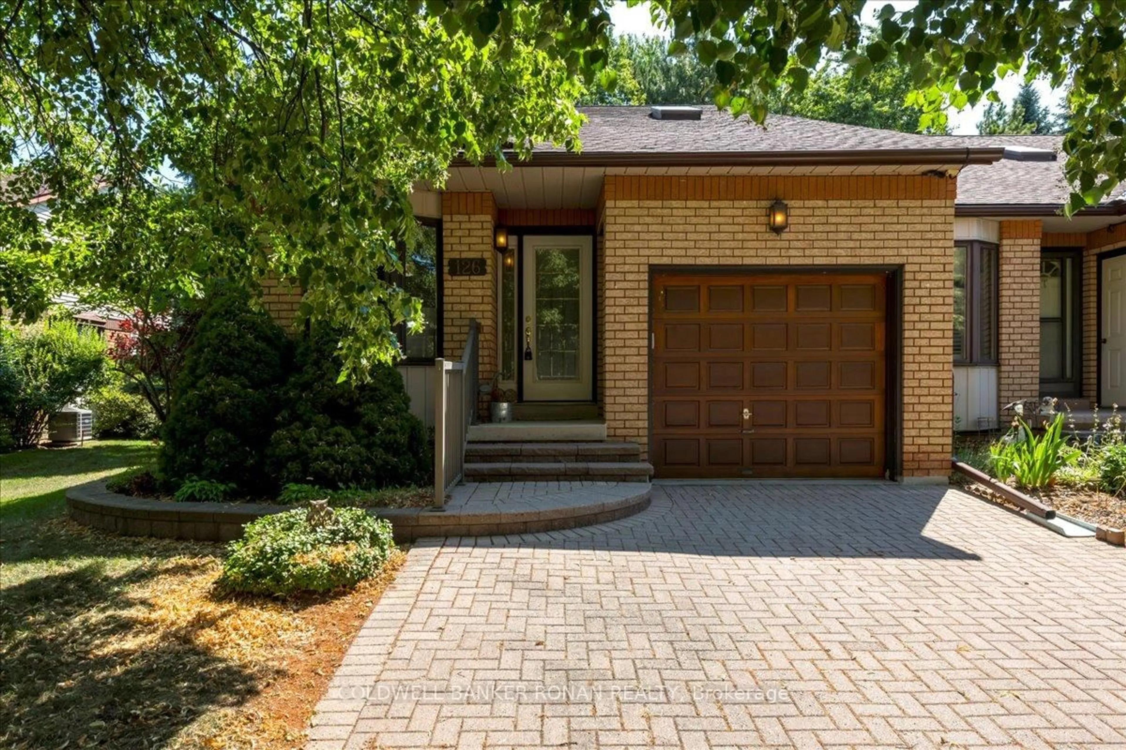 Home with brick exterior material, street for 126 Green Briar Rd, New Tecumseth Ontario L9R 1S2