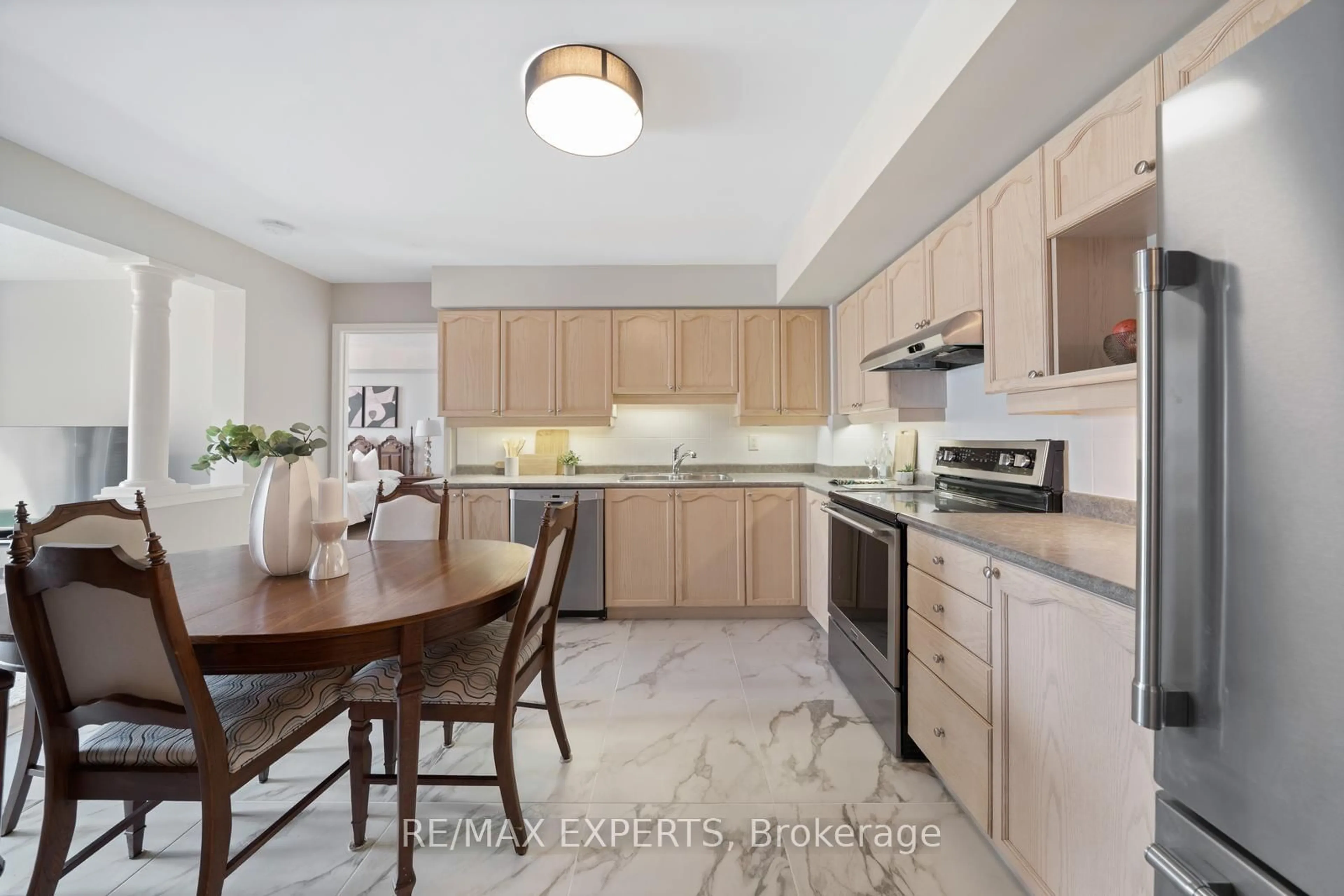 Open concept kitchen, ceramic/tile floor for 2500 Rutherford Rd, Vaughan Ontario L4K 5R1