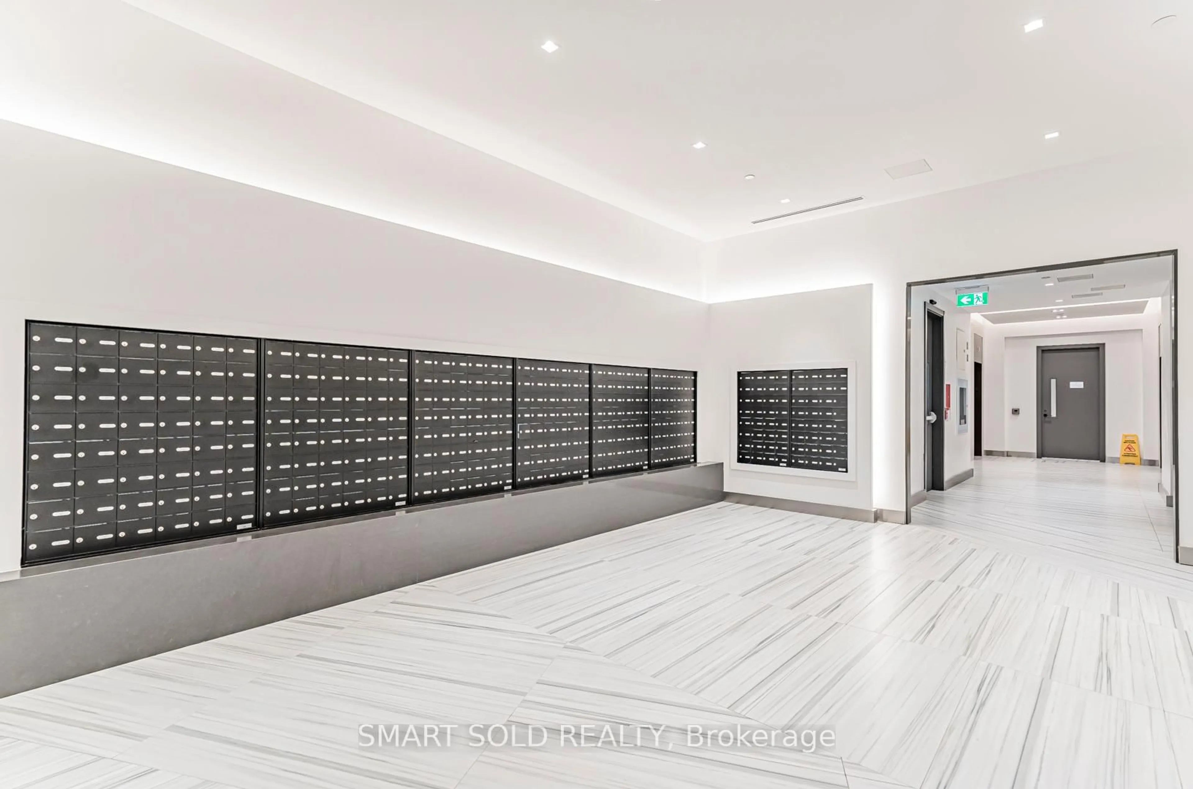 Indoor foyer for 8 water walk Dr #3007, Markham Ontario L3R 6L4