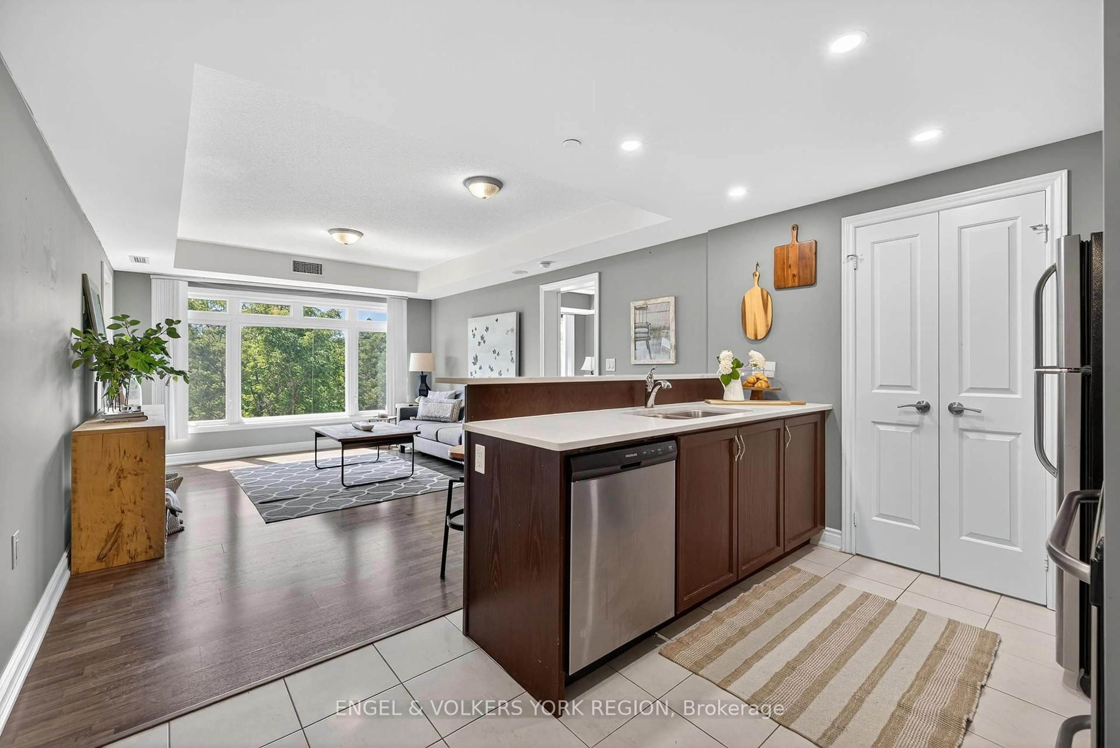 Open concept kitchen, unknown for 149 Church St #503, King Ontario L0G 1T0