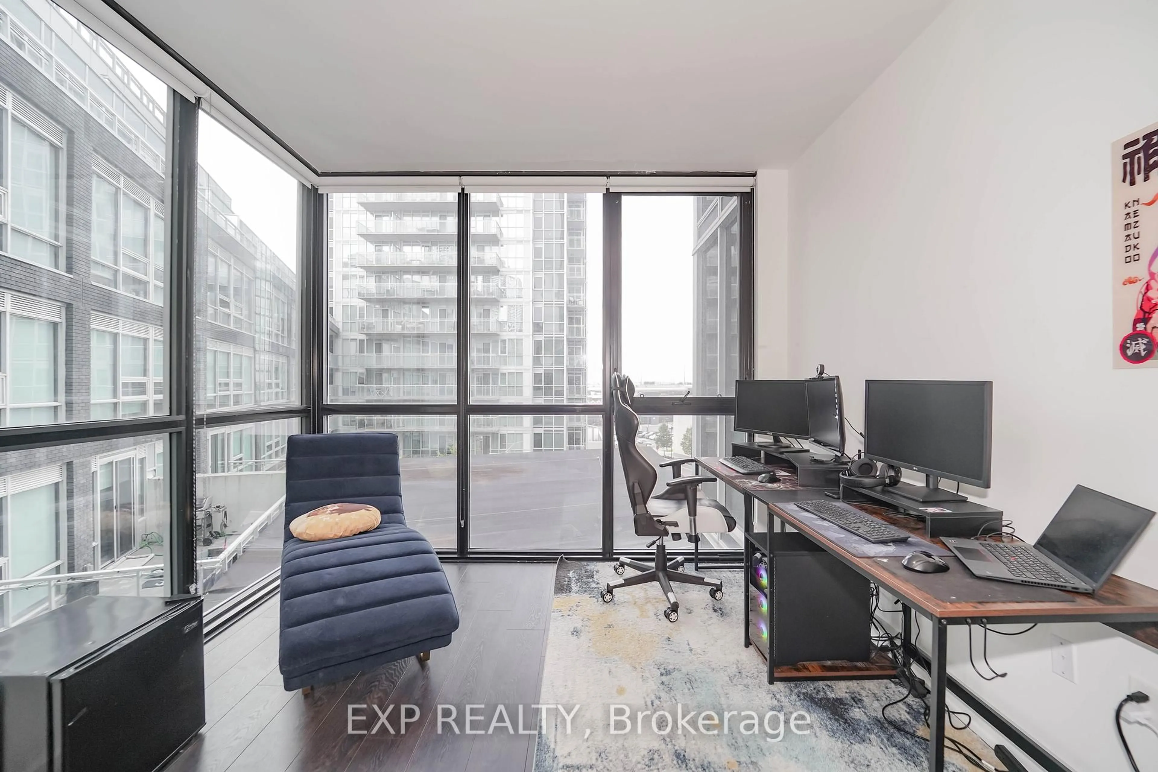 A pic of a room for 2916 Highway 7 Rd #418, Vaughan Ontario L4K 0K6