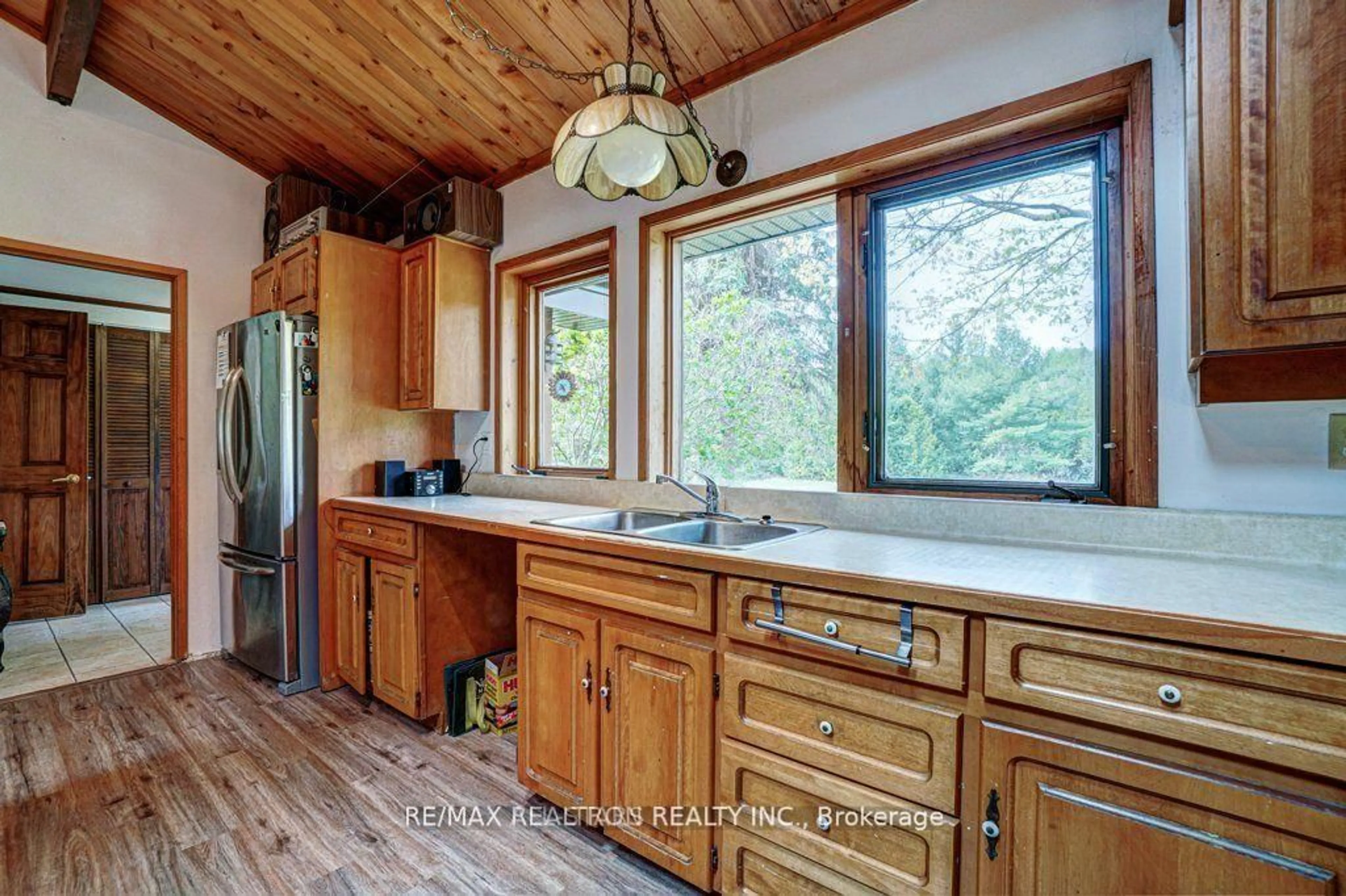 Rustic kitchen, unknown for 335 Ashworth Rd, Uxbridge Ontario L0E 1T0