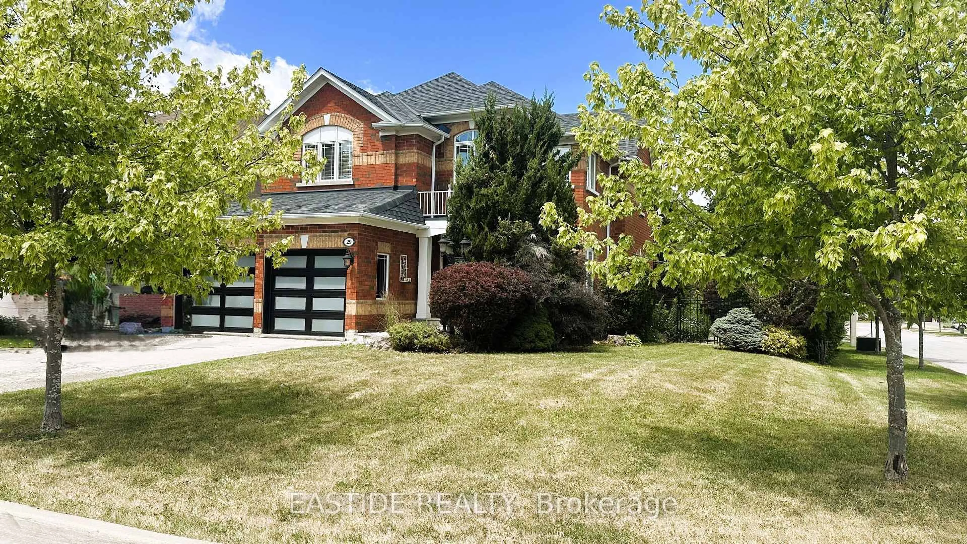 Home with brick exterior material, street for 29 Wolfson Cres, Richmond Hill Ontario L4E 4N9