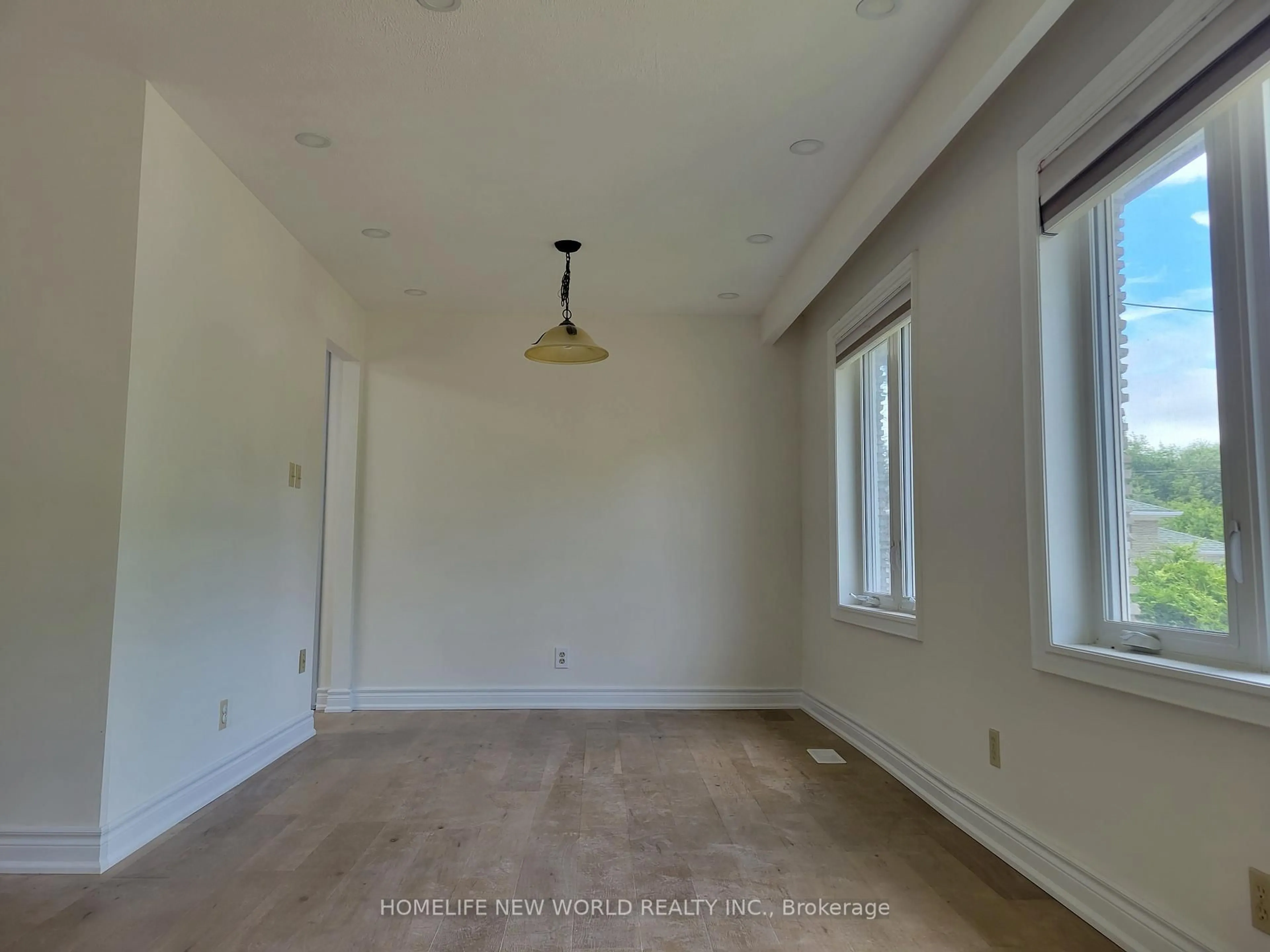 A pic of a room for 382 Allgood St, Richmond Hill Ontario L4C 2Z2