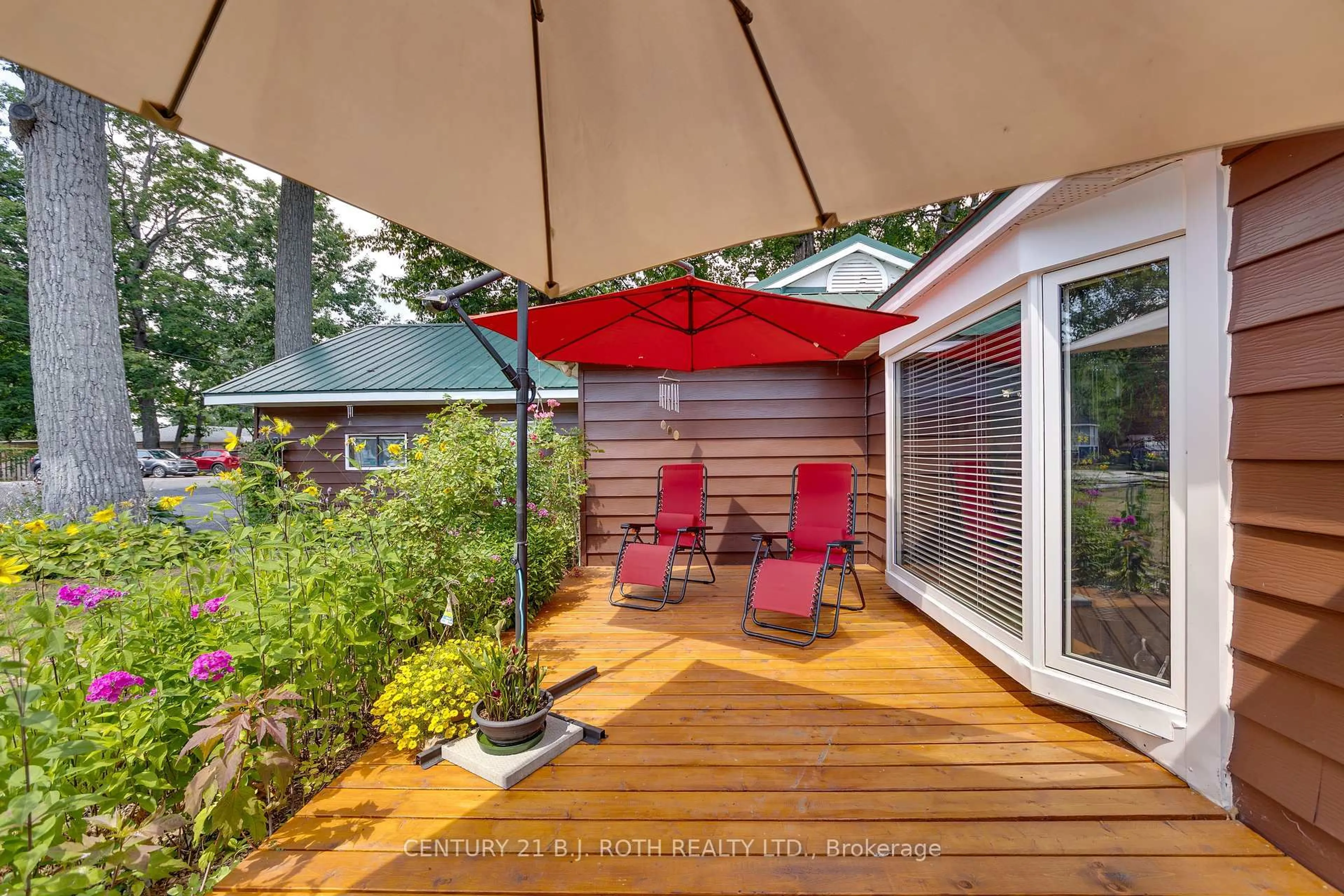 Patio, unknown for 3929 Alderly Ave, Innisfil Ontario L9S 2M2