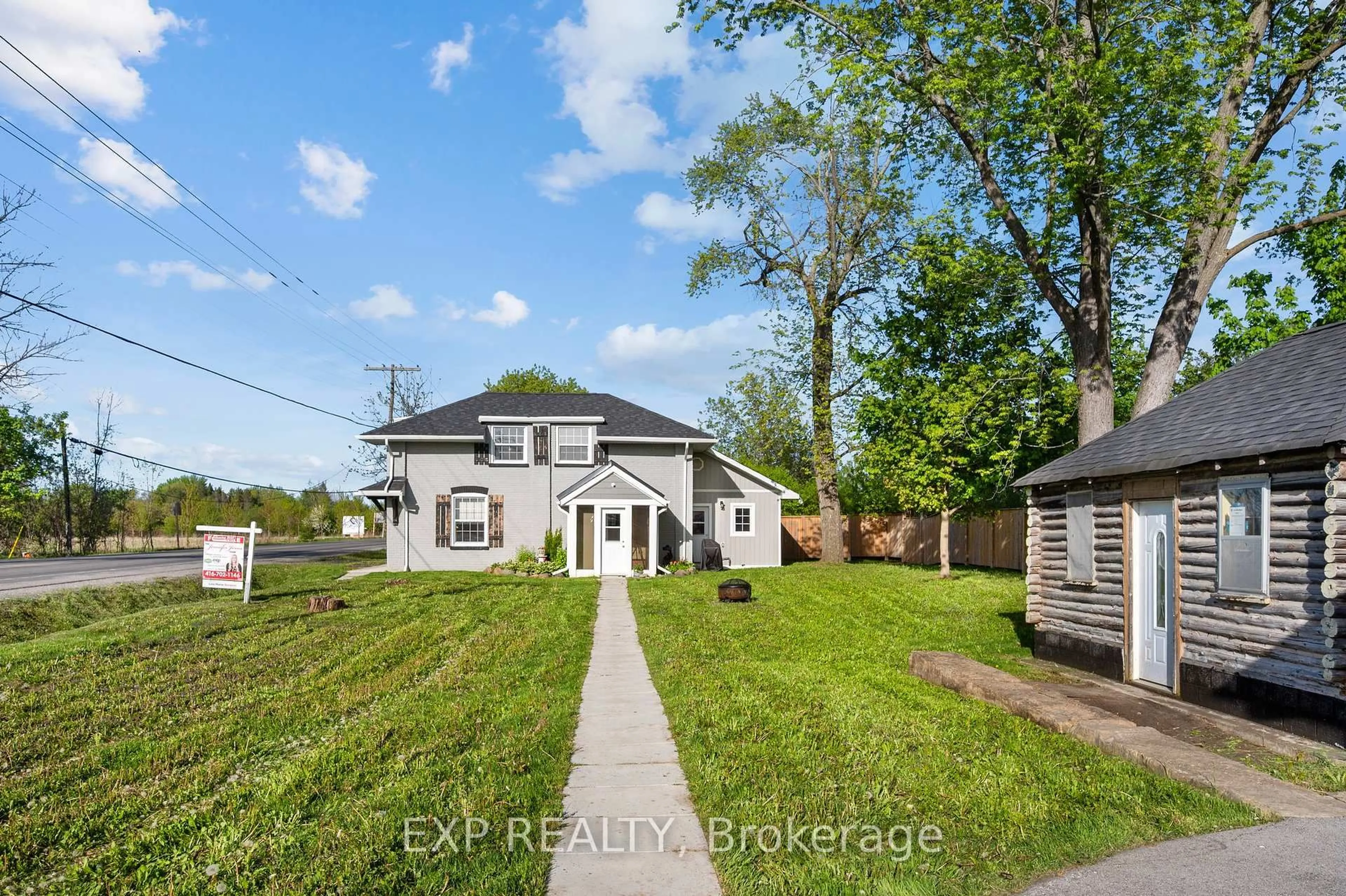 A pic from outside/outdoor area/front of a property/back of a property/a pic from drone, street for 1597 Metro Rd, Georgina Ontario L0E 1S0