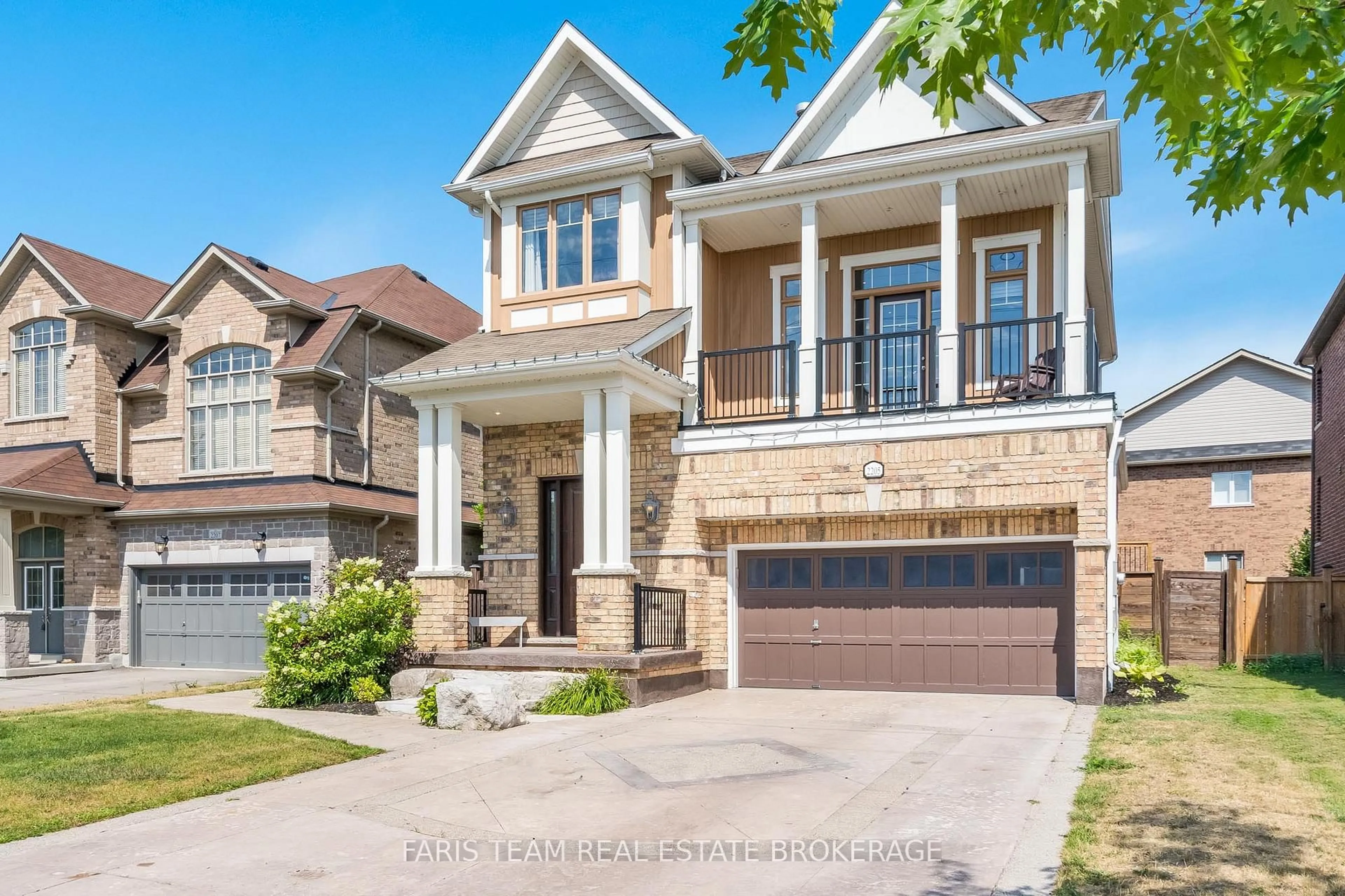 Home with brick exterior material, street for 2205 Adullam Ave, Innisfil Ontario L9S 2B2