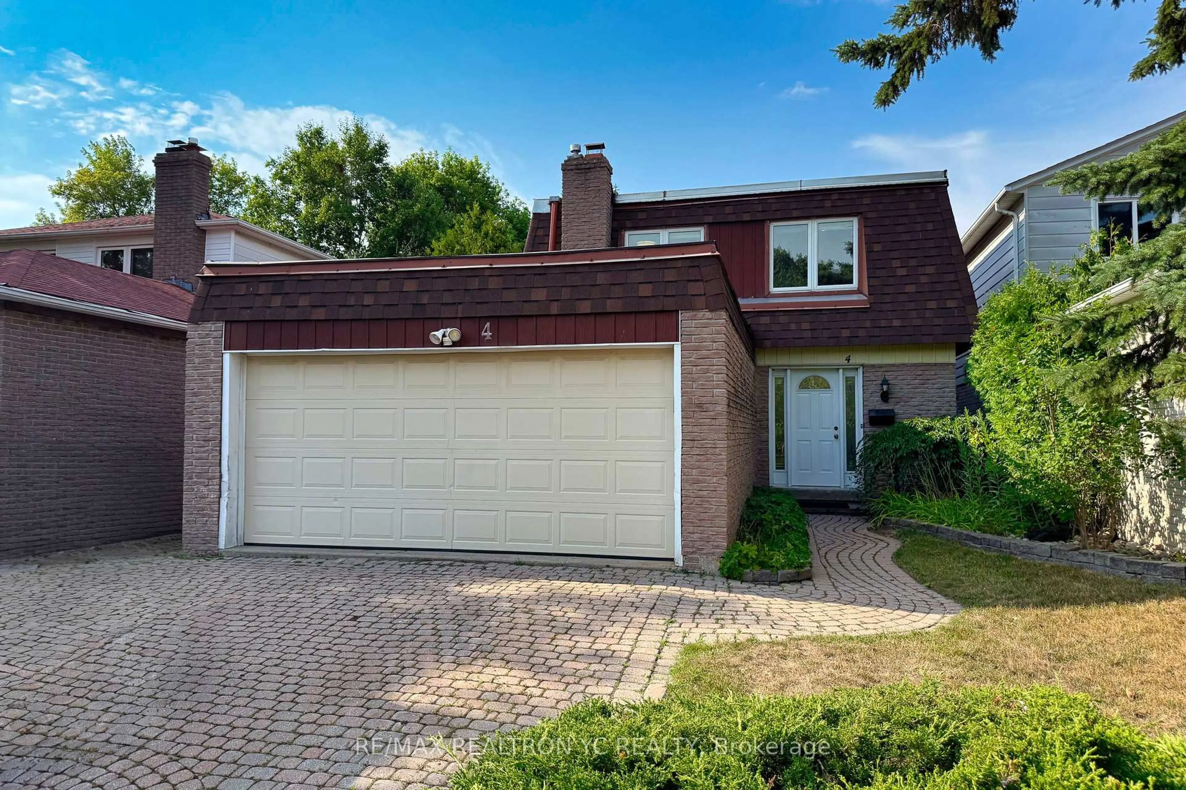 Home with brick exterior material, street for 4 Dersingham Cres, Markham Ontario L3T 4E7
