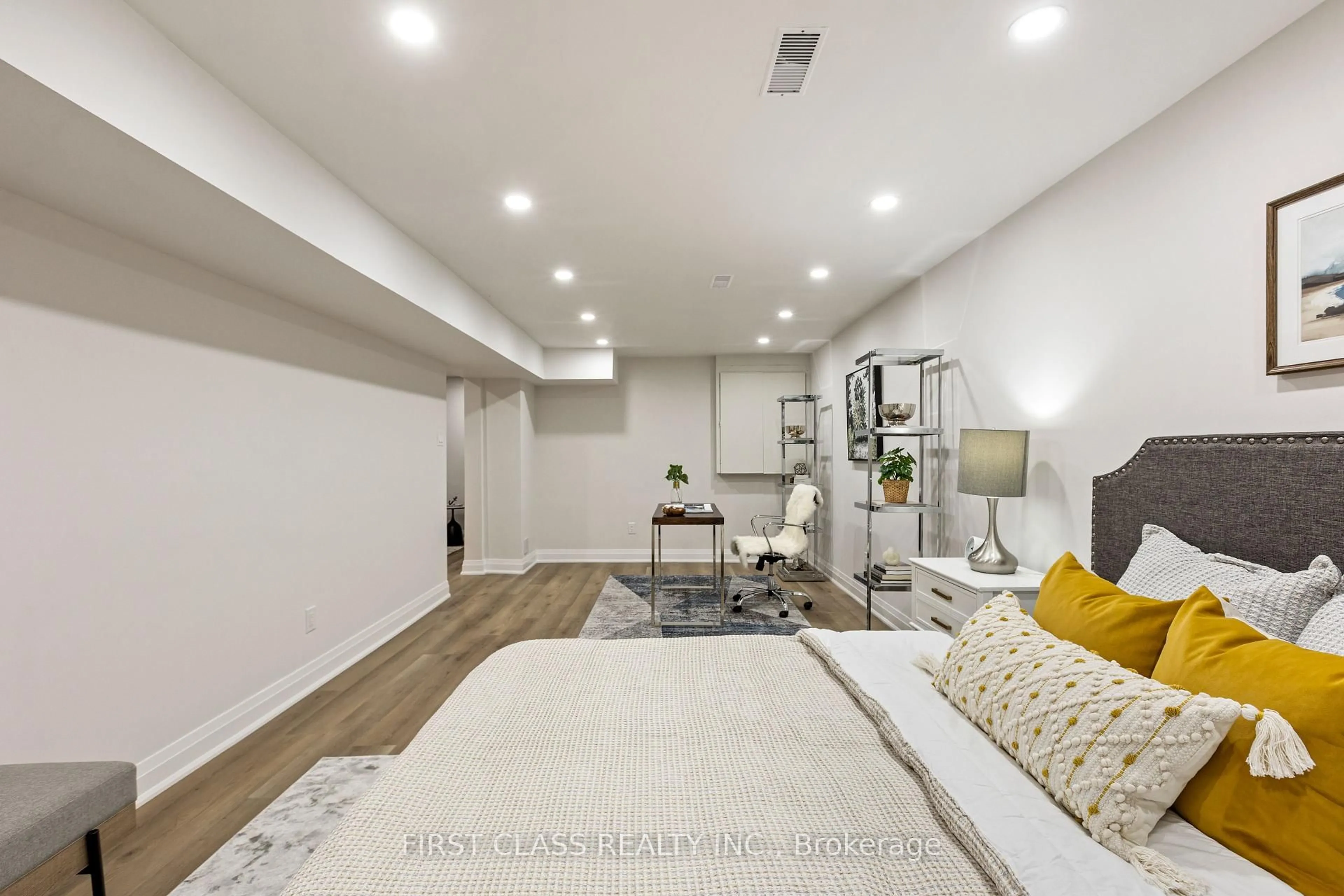 A pic of a room for 679 Village Pkwy, Markham Ontario L3R 2Y4