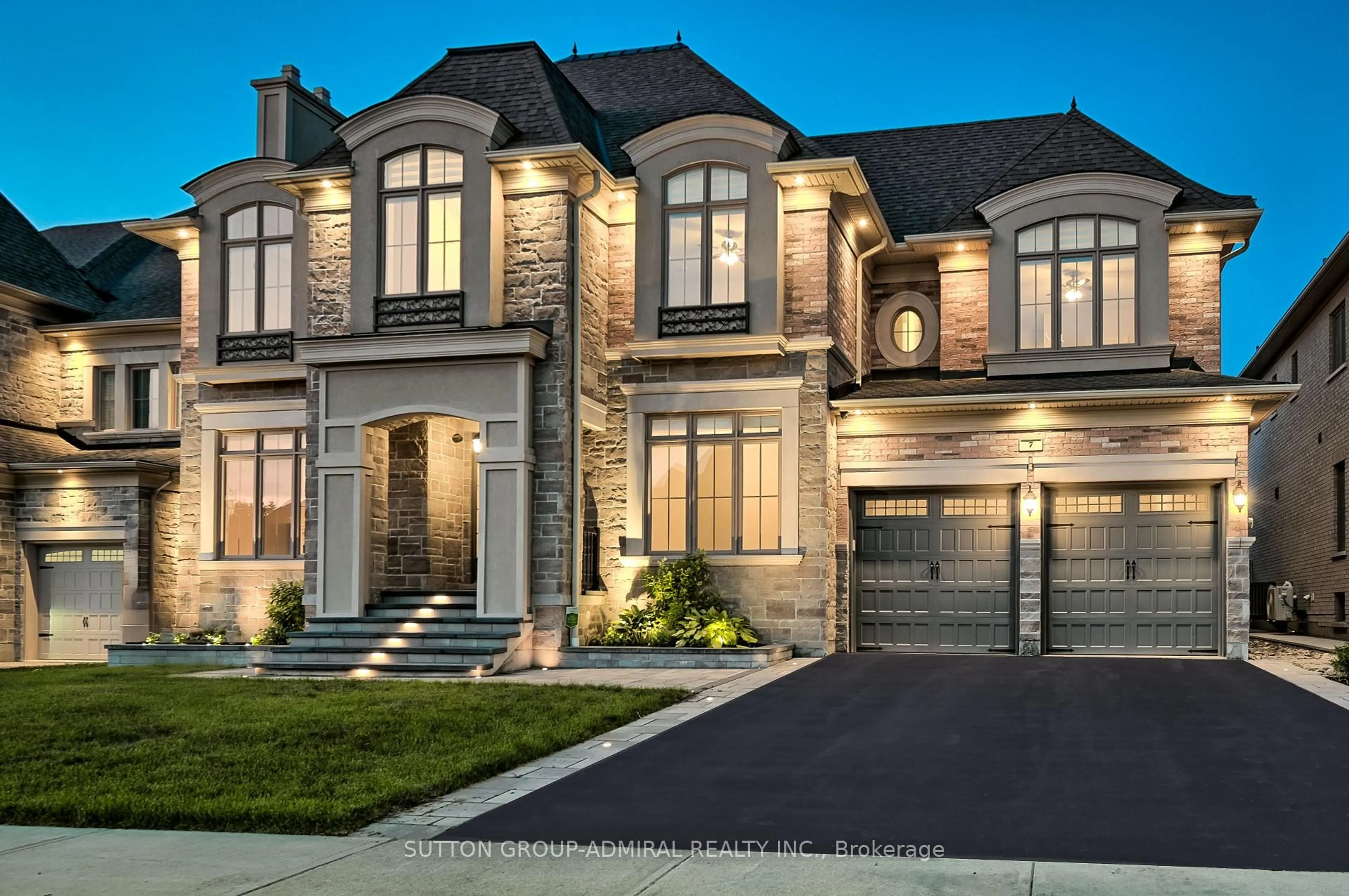 Home with brick exterior material, street for 7 Kinghorn Rd, King Ontario L7B 0M8
