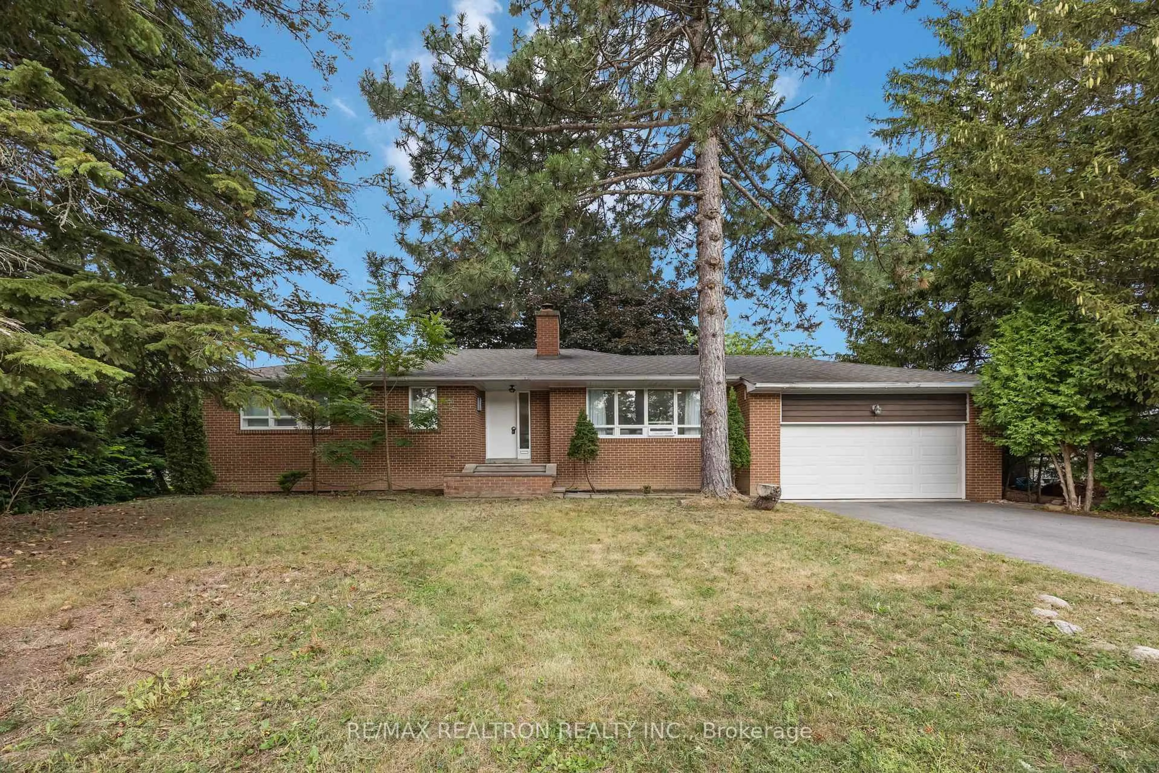 Home with brick exterior material, street for 31 Orlon Cres, Richmond Hill Ontario L4C 6S3