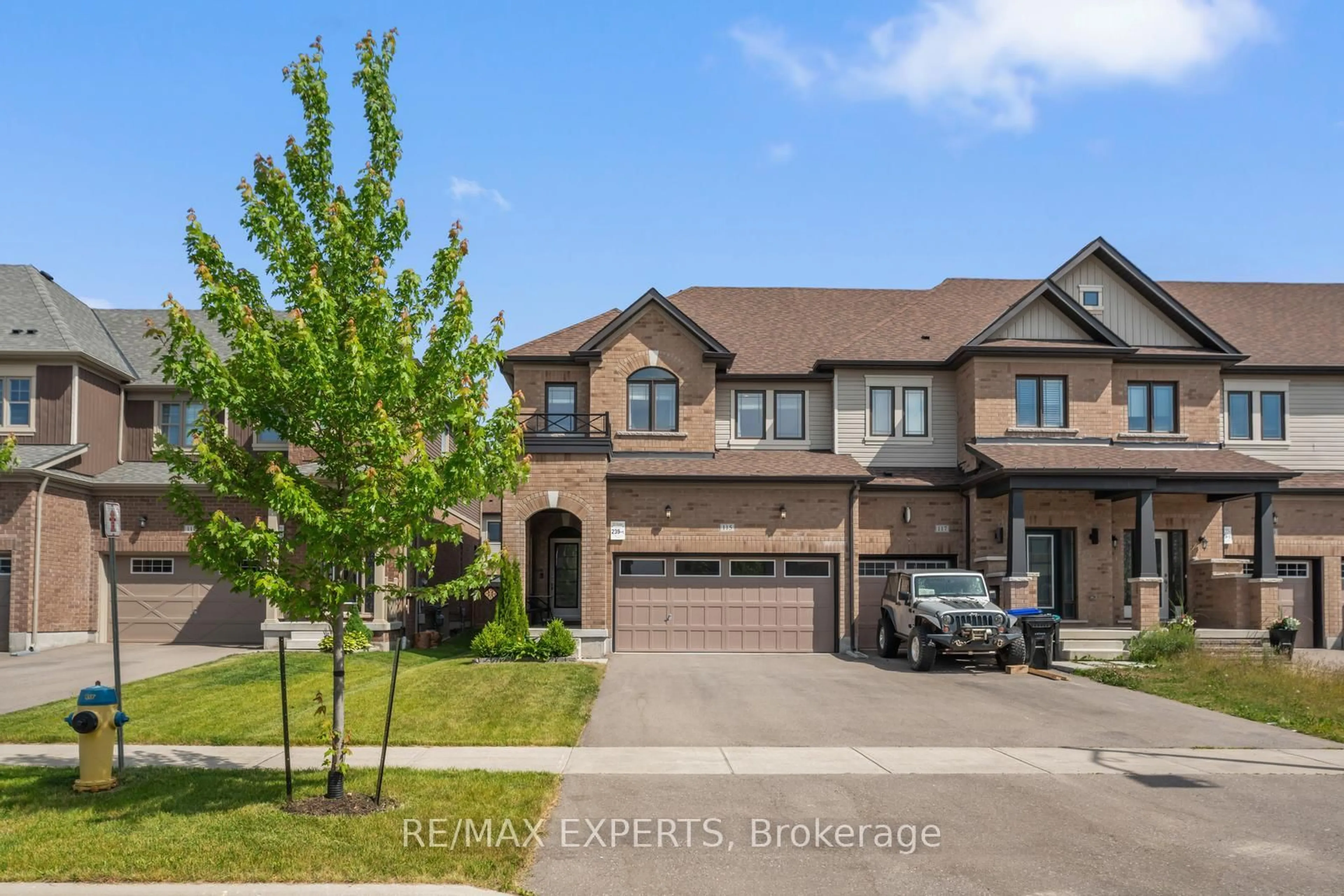 A pic from outside/outdoor area/front of a property/back of a property/a pic from drone, street for 115 Arnold Cres, New Tecumseth Ontario L9R 0T5