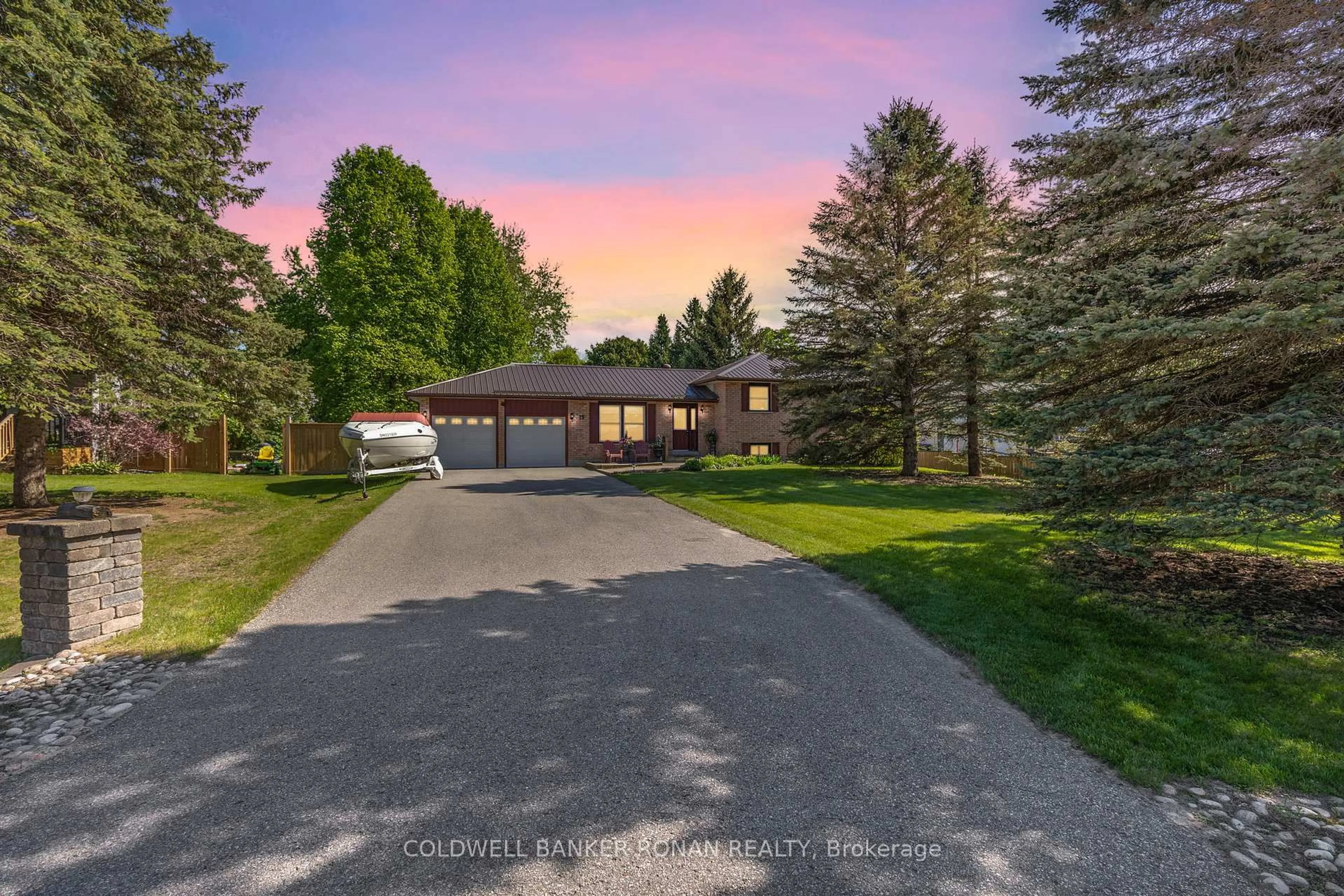 A pic from outside/outdoor area/front of a property/back of a property/a pic from drone, street for 15 Burbank Circ, Adjala-Tosorontio Ontario L0M 1J0