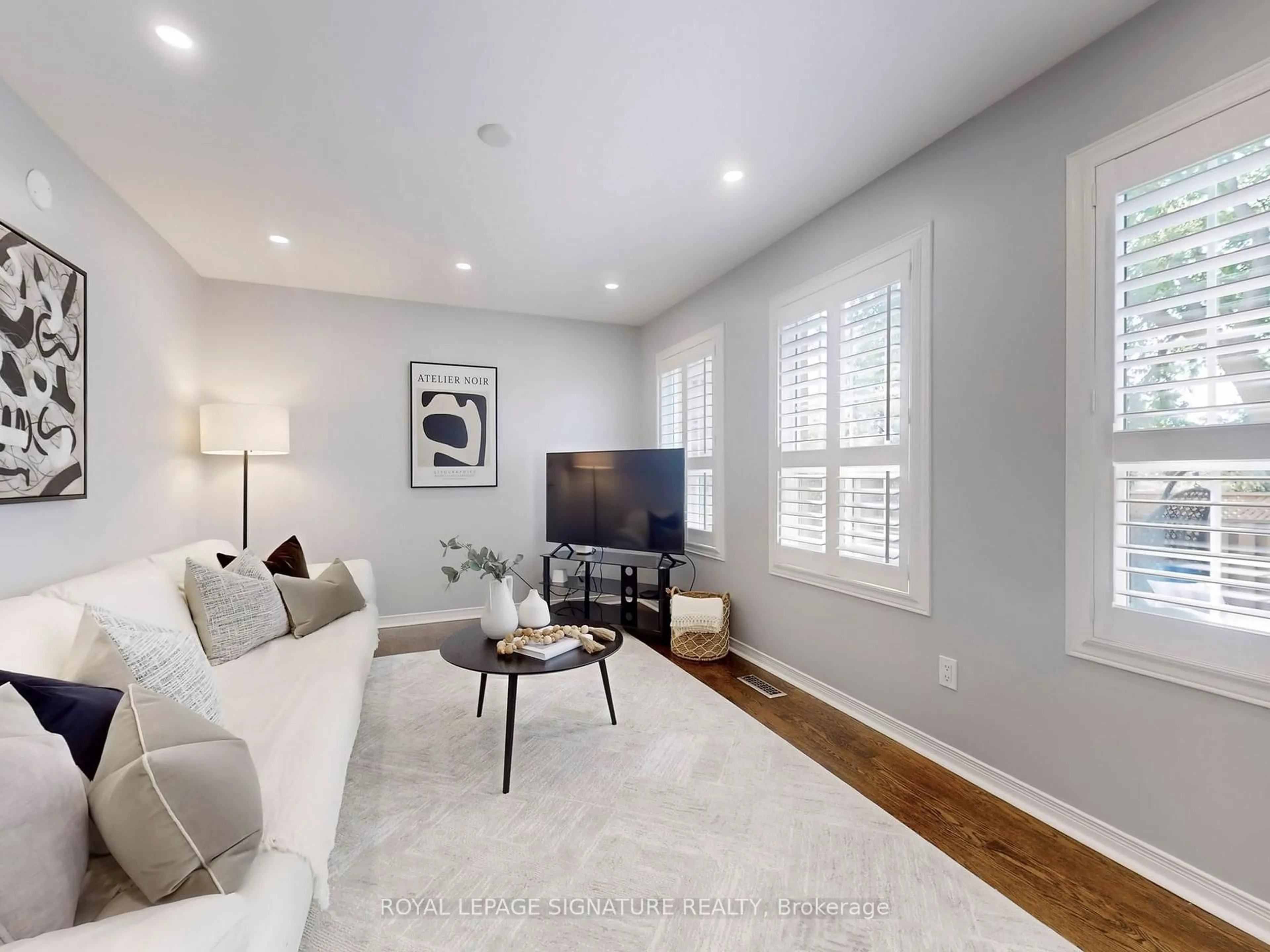 Living room with furniture, unknown for 58 Nahanni Dr, Richmond Hill Ontario L4B 4L4