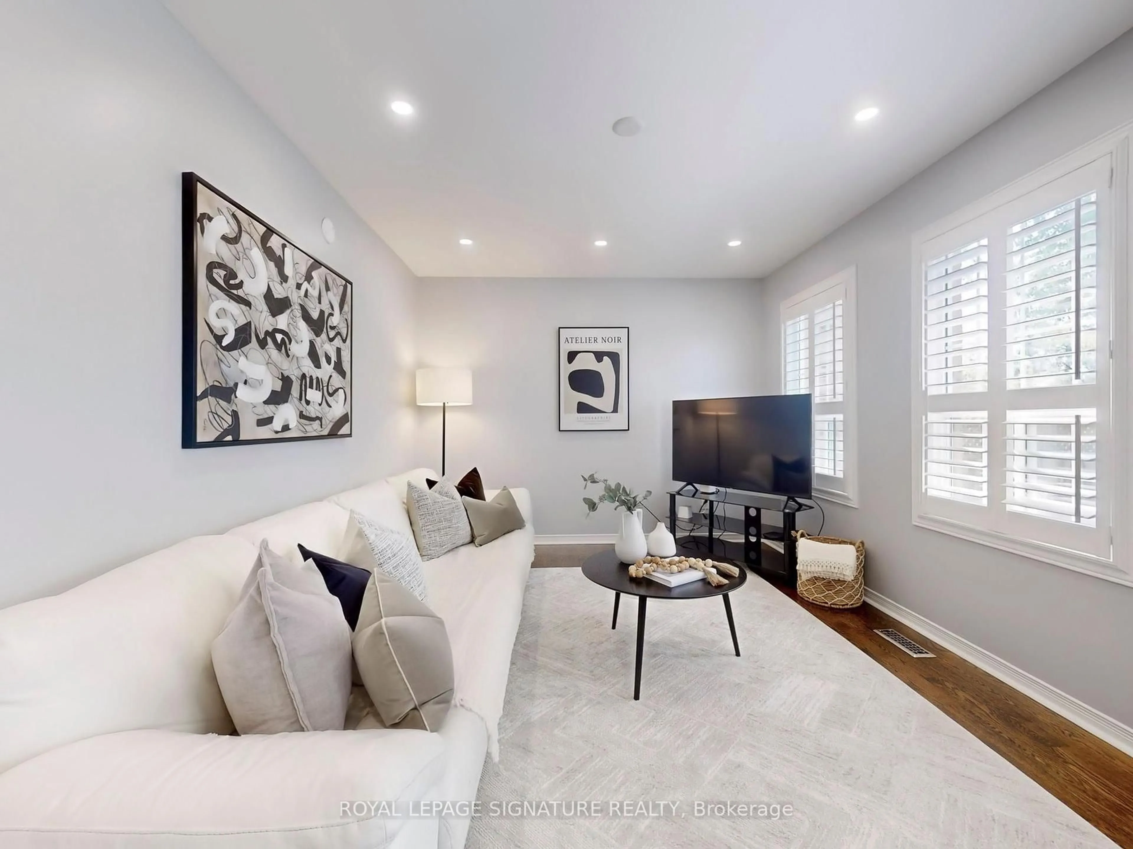 Living room with furniture, unknown for 58 Nahanni Dr, Richmond Hill Ontario L4B 4L4