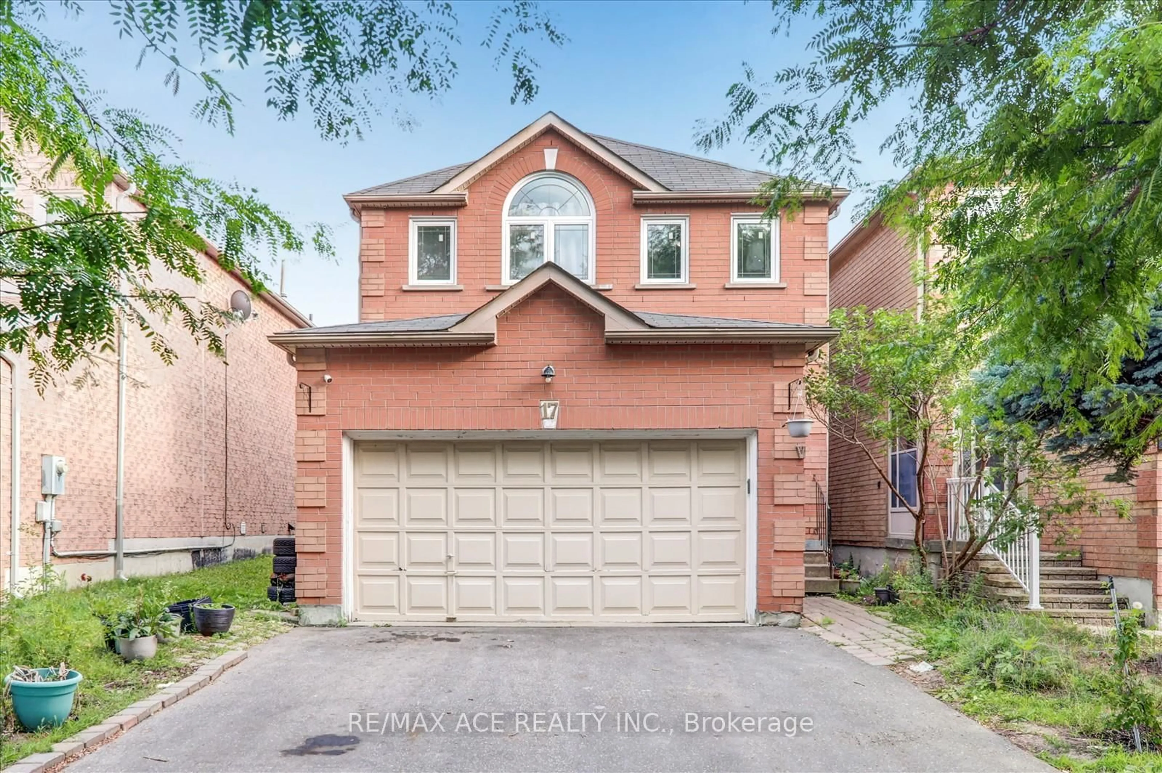 Home with brick exterior material, street for 17 Kenborough Crt, Markham Ontario L3S 3P3