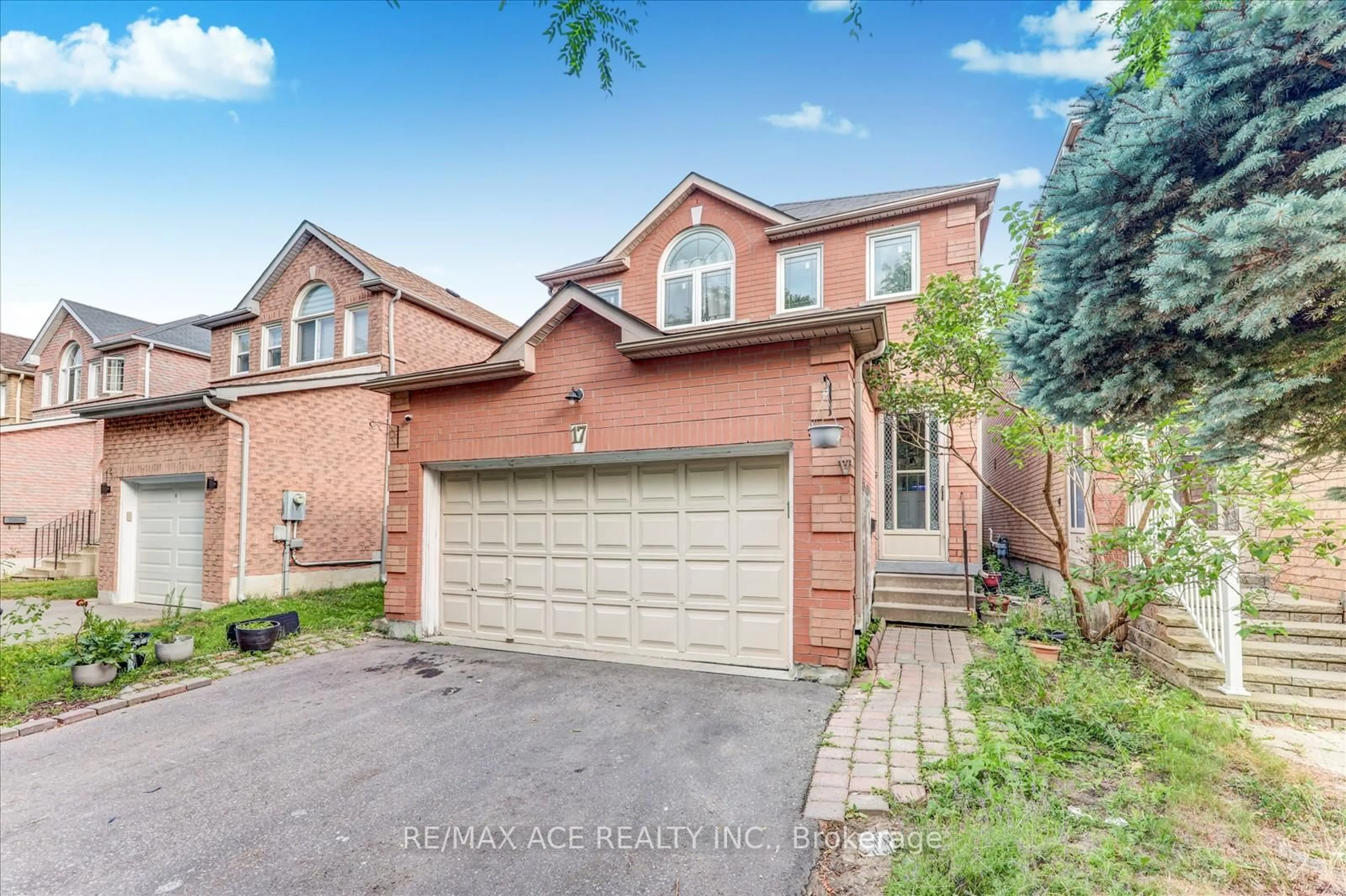 Home with brick exterior material, street for 17 Kenborough Crt, Markham Ontario L3S 3P3