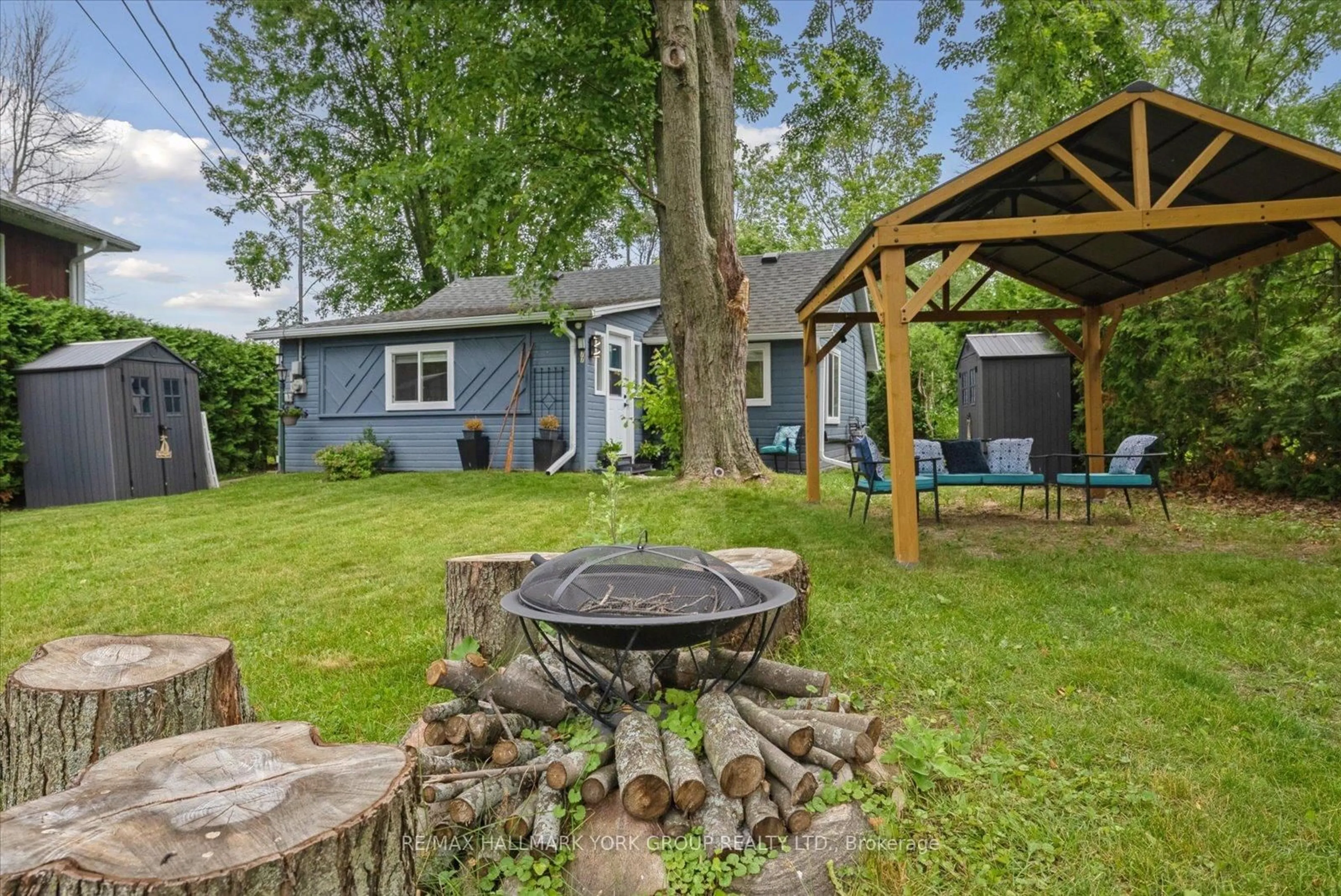 Patio, water/lake/river/ocean view for 77 Blue Heron Dr, Georgina Ontario L0E 1N0
