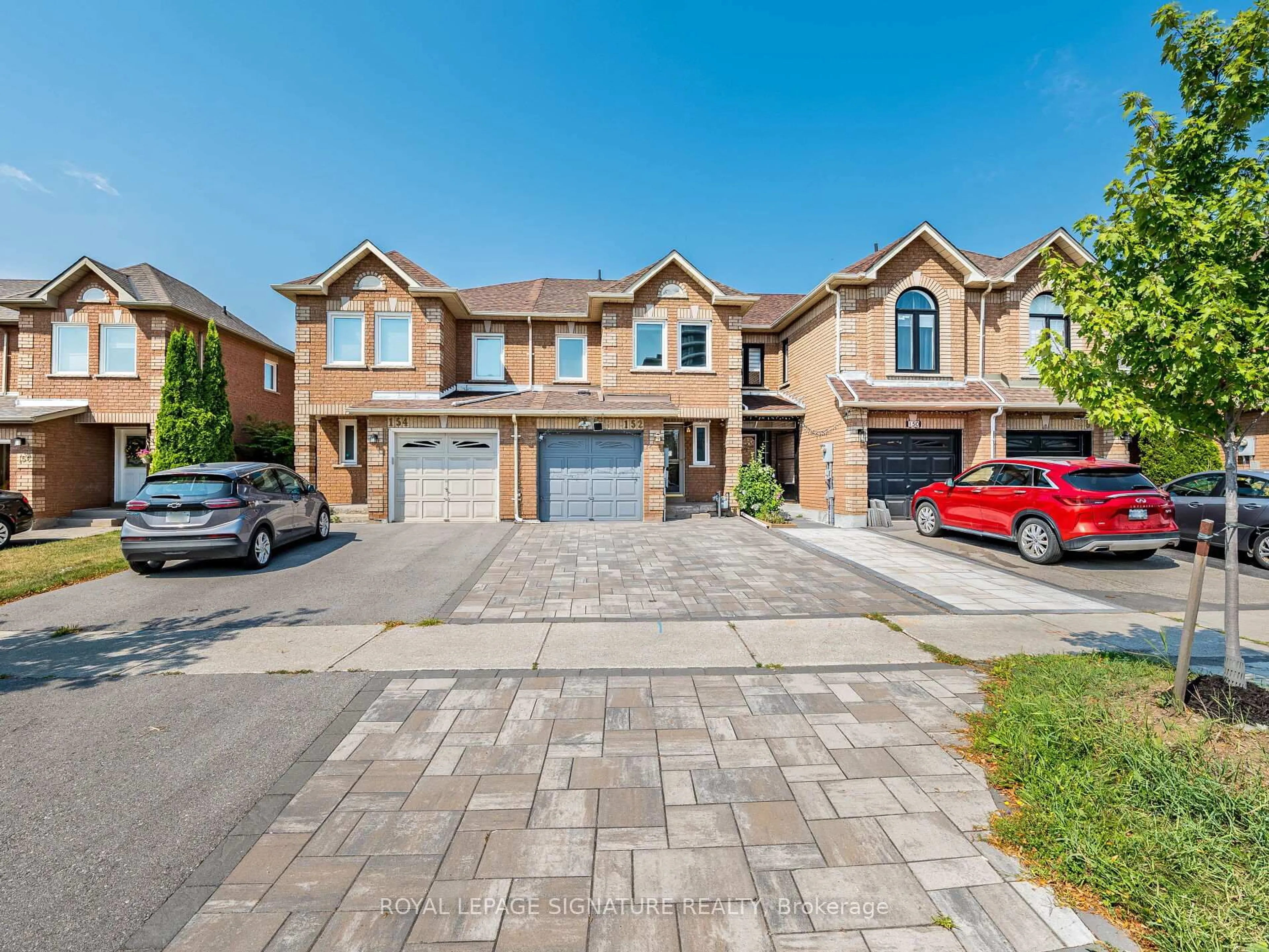 Home with brick exterior material, street for 152 Lindenshire Ave, Vaughan Ontario L6A 2N5