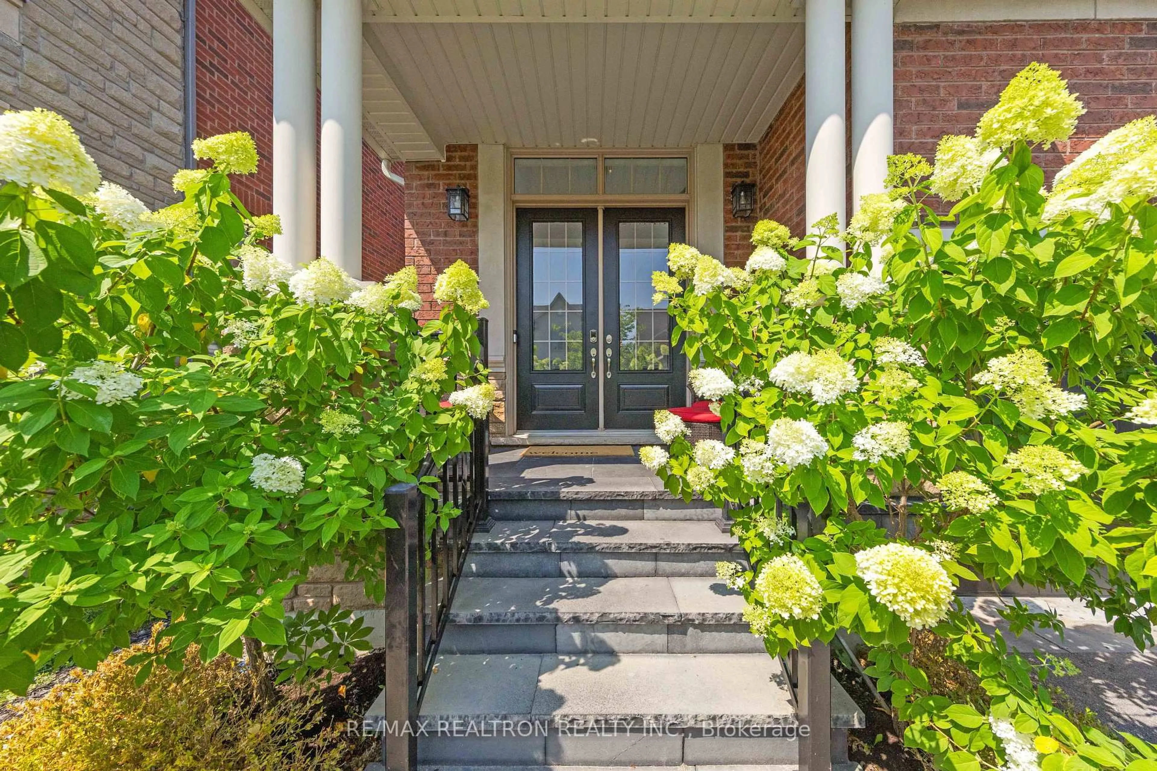 Unknown for 92 Chaiwood Crt, Vaughan Ontario L6A 0Z9