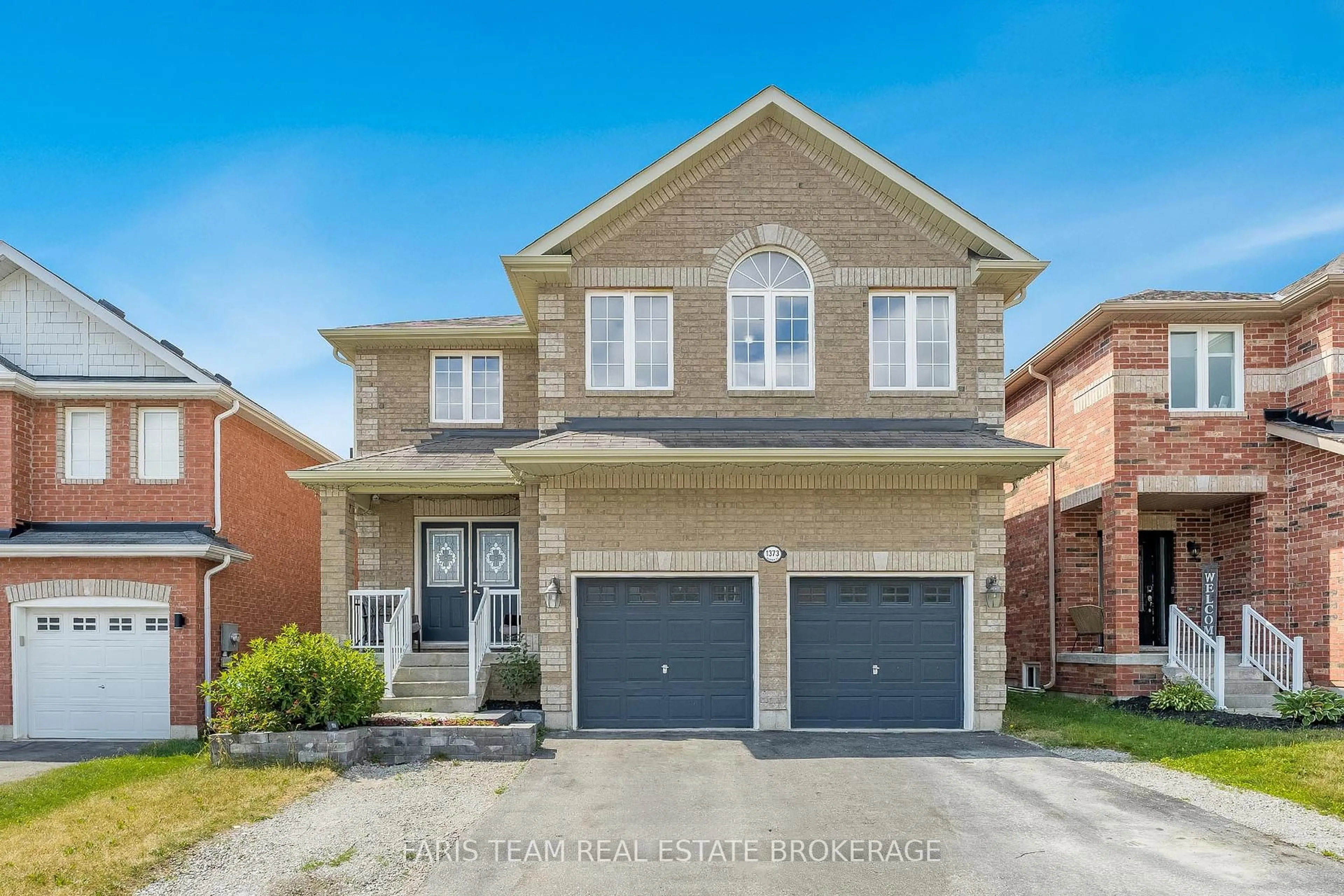 Home with brick exterior material, street for 1373 Hunter St, Innisfil Ontario L9S 0H5
