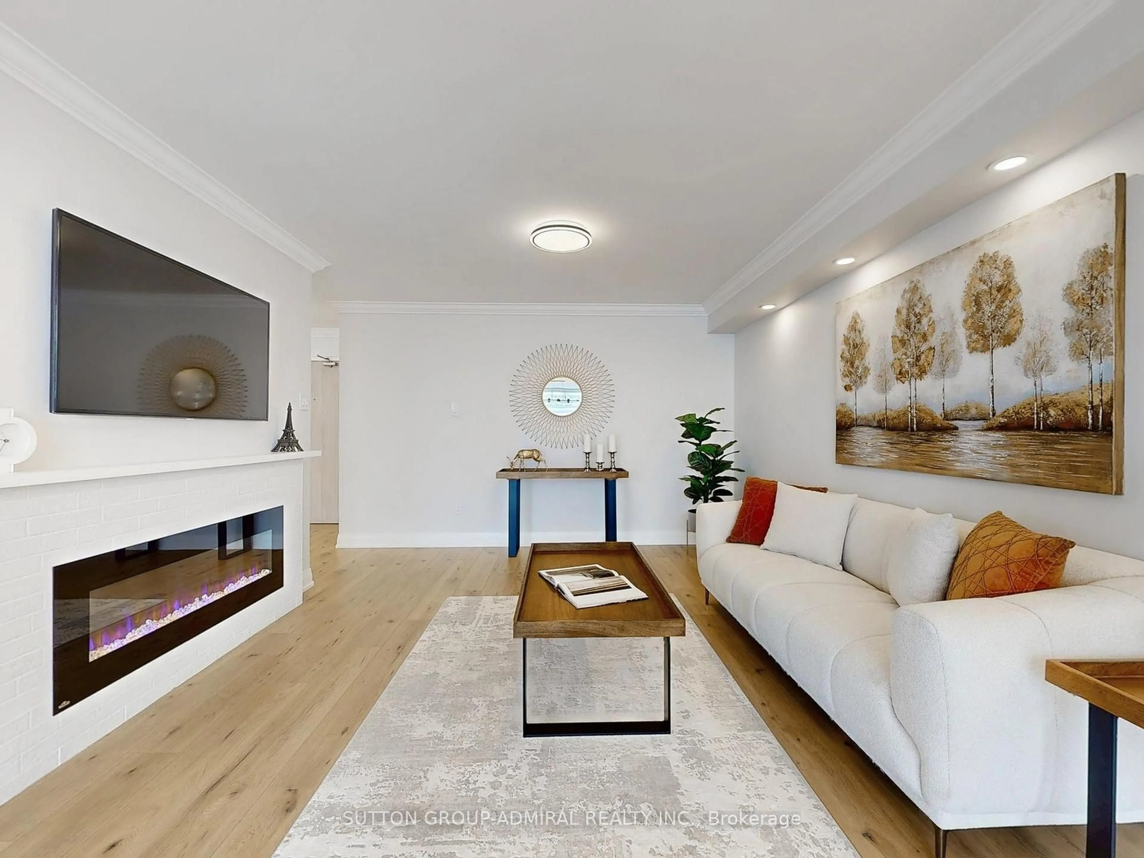 Living room with furniture, unknown for 20 Harding Blvd #717, Richmond Hill Ontario L4C 9S4